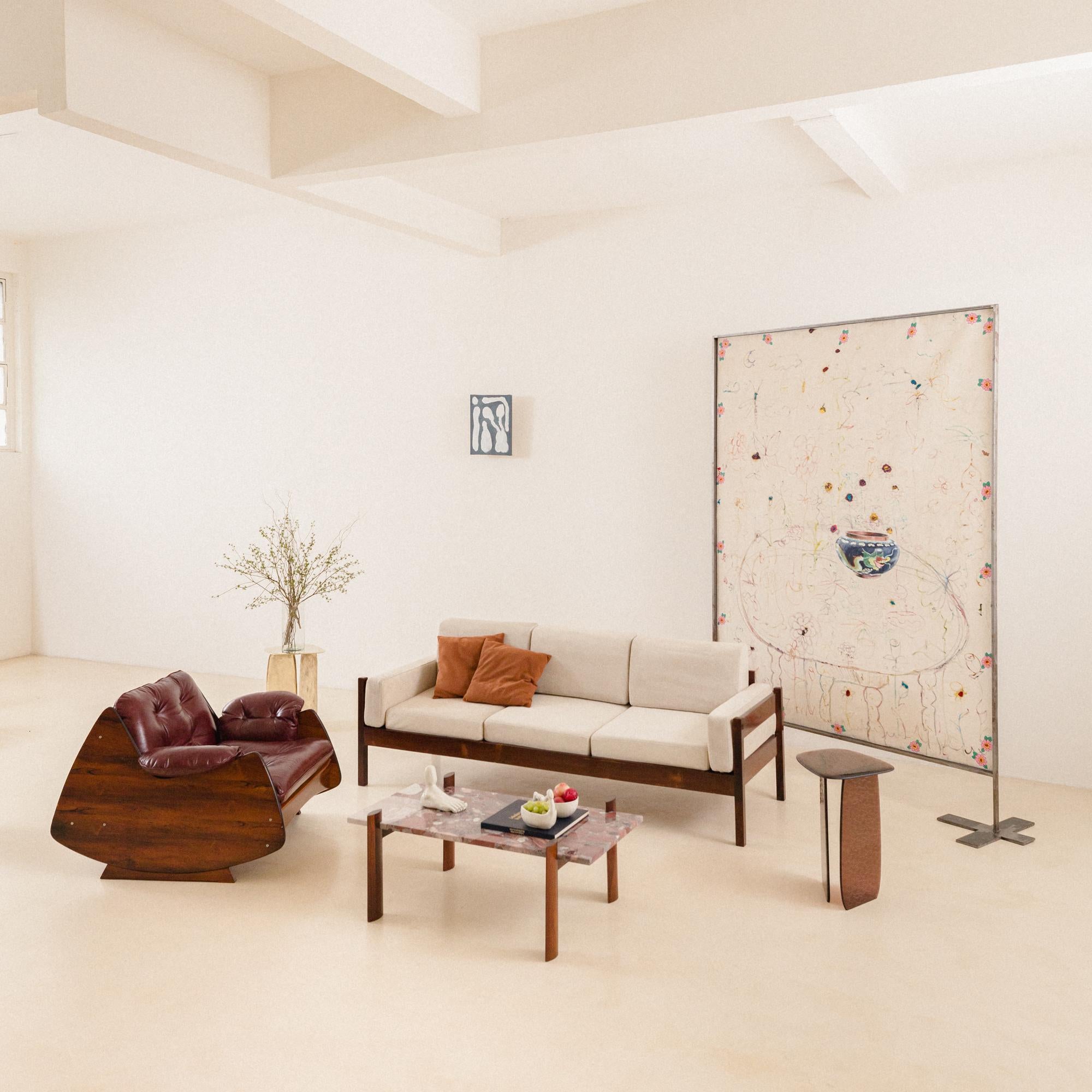 Cuir Canapé en bois de rose brésilien par Celina Decorações, design brésilien du milieu du siècle, années 1960 en vente
