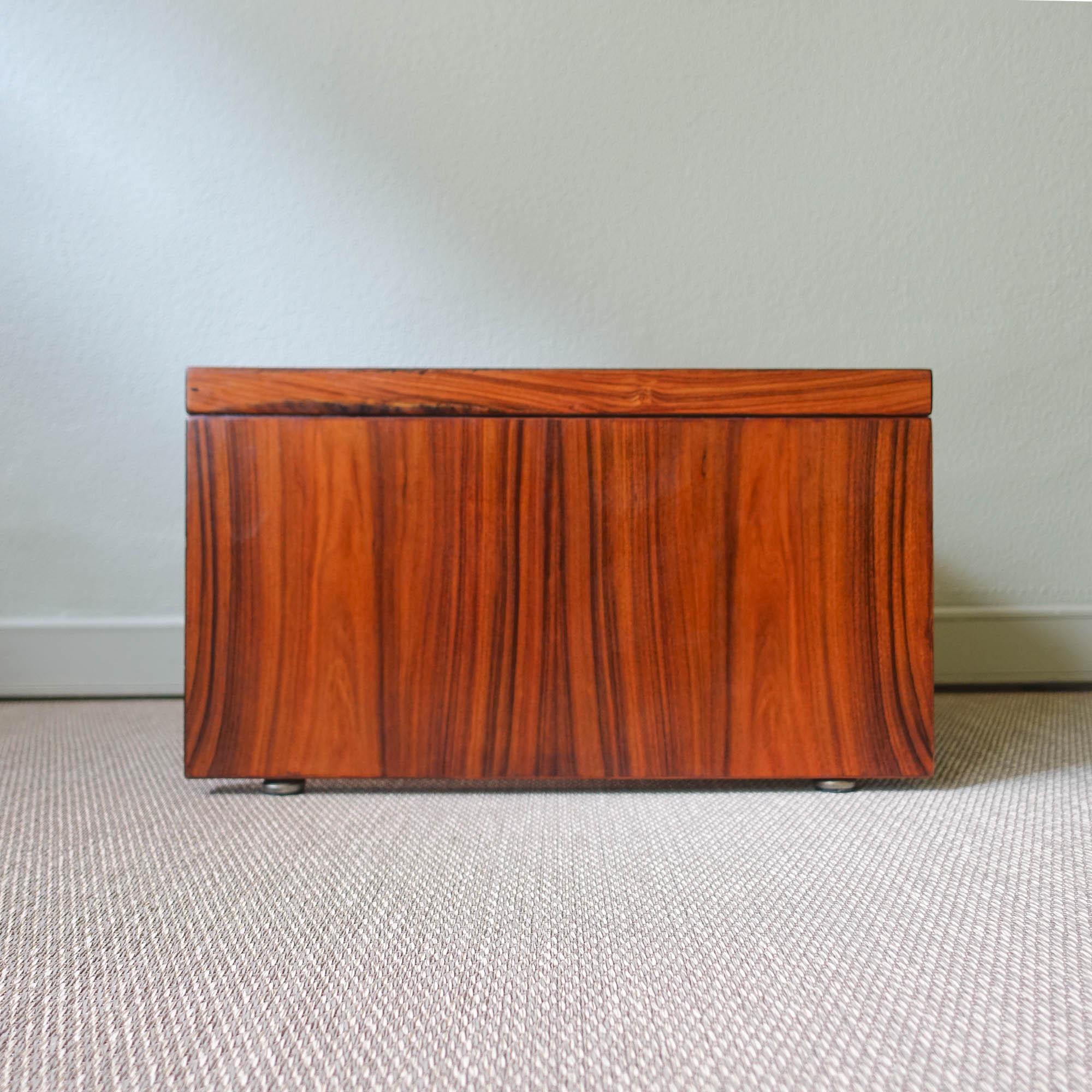 Brasilianischer Palisander-Beistelltisch von Sergio Rodrigues für OCA, 1970er Jahre 7