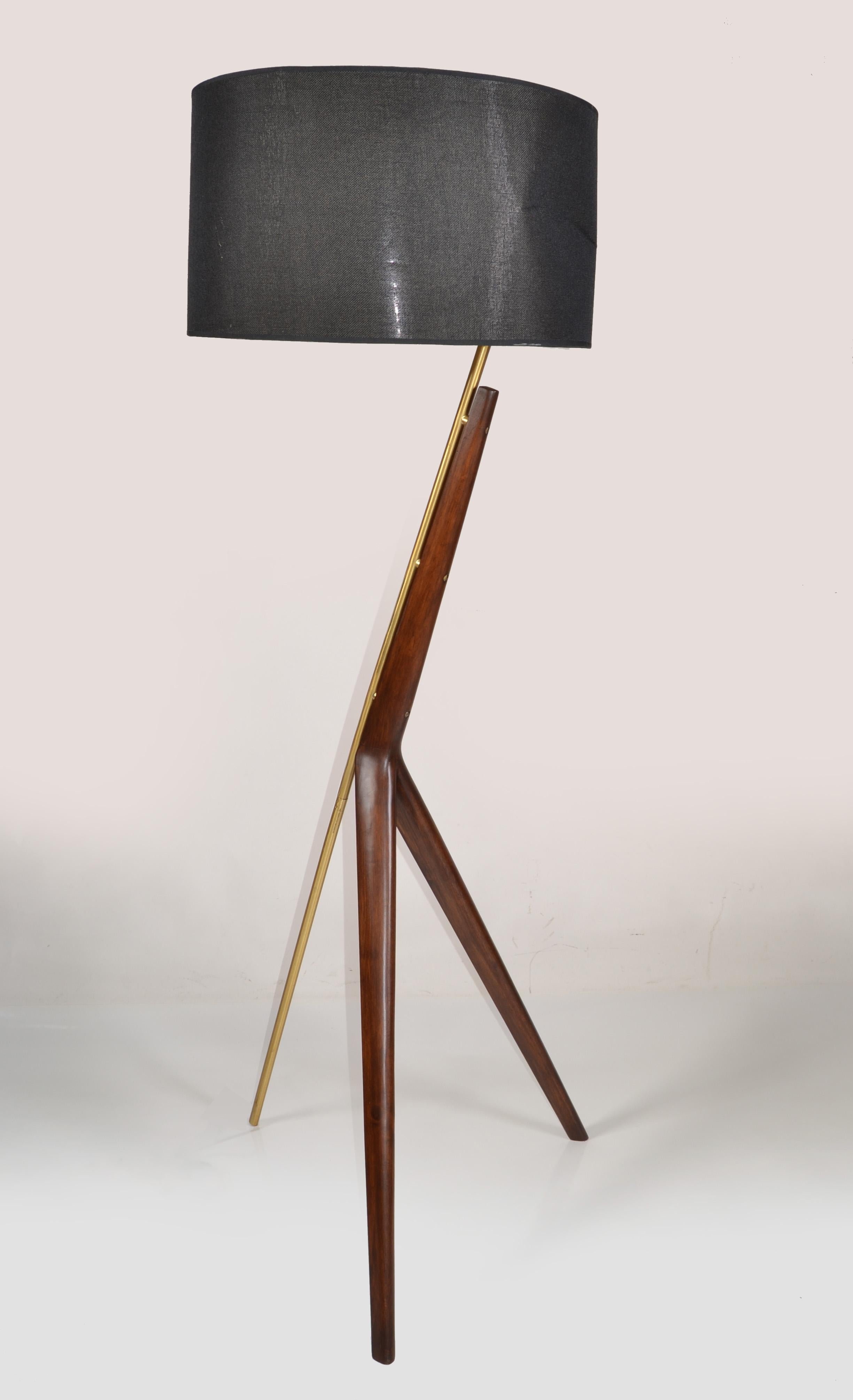 Hand-Crafted Brazilian Sculptural Walnut Brass Geometric Tripod Floor Lamp Mid-Century Modern For Sale