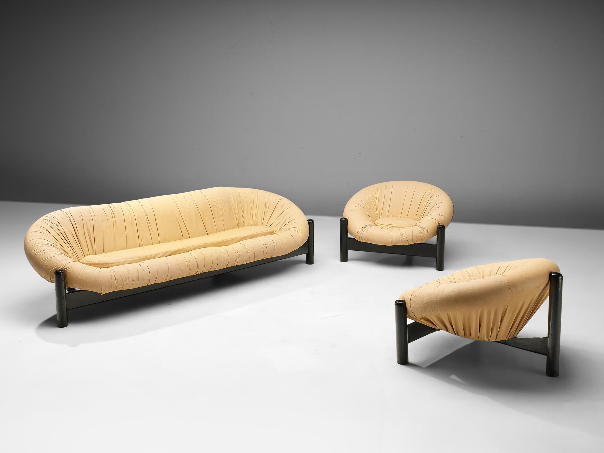 Brasilianisches sizables Sofa aus hellgelbem Leder im Angebot 2