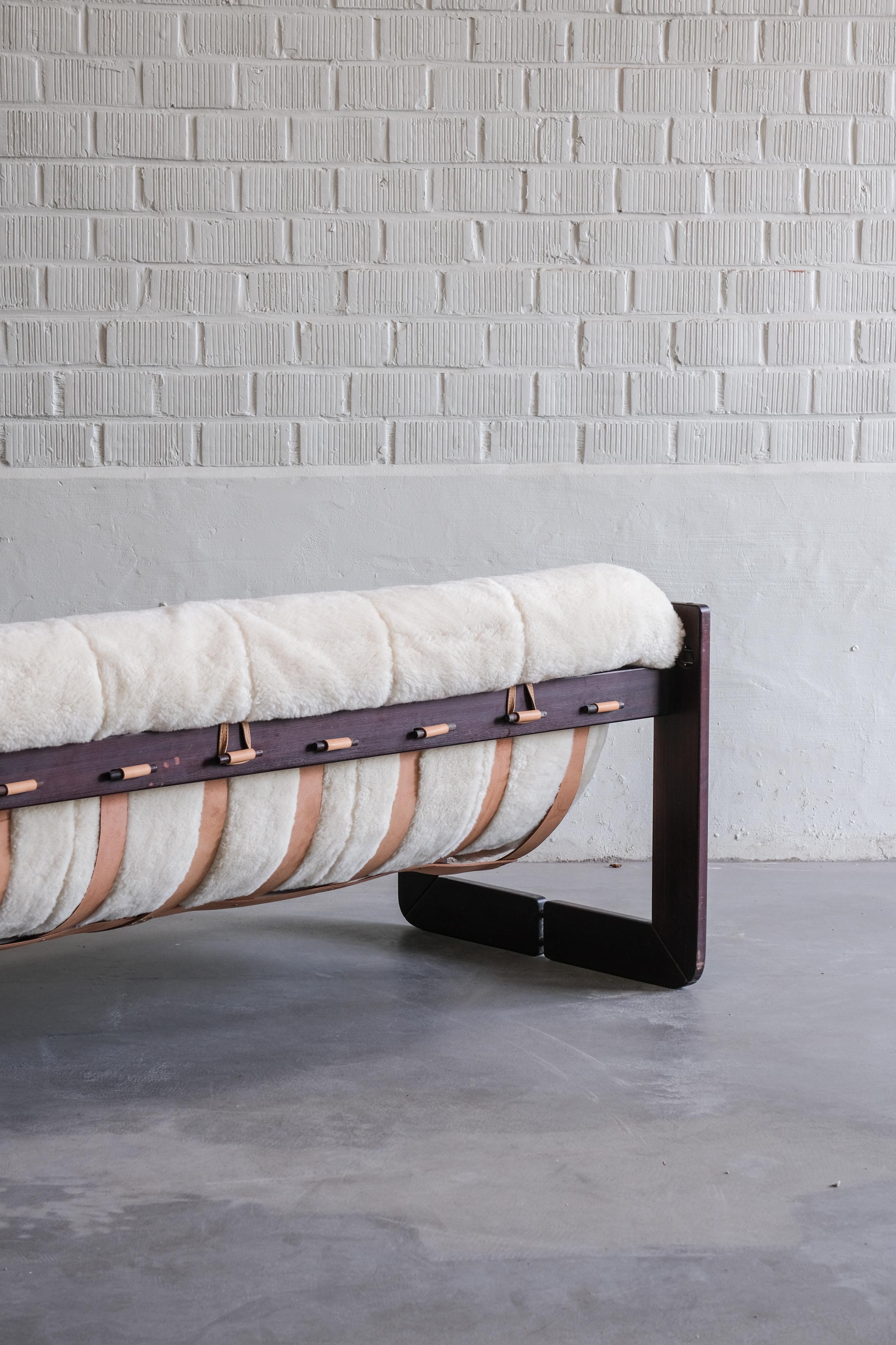 Brasilianisches Sofa von Percival Lafer, Modell MP097, Wollpolsterung im Angebot 4