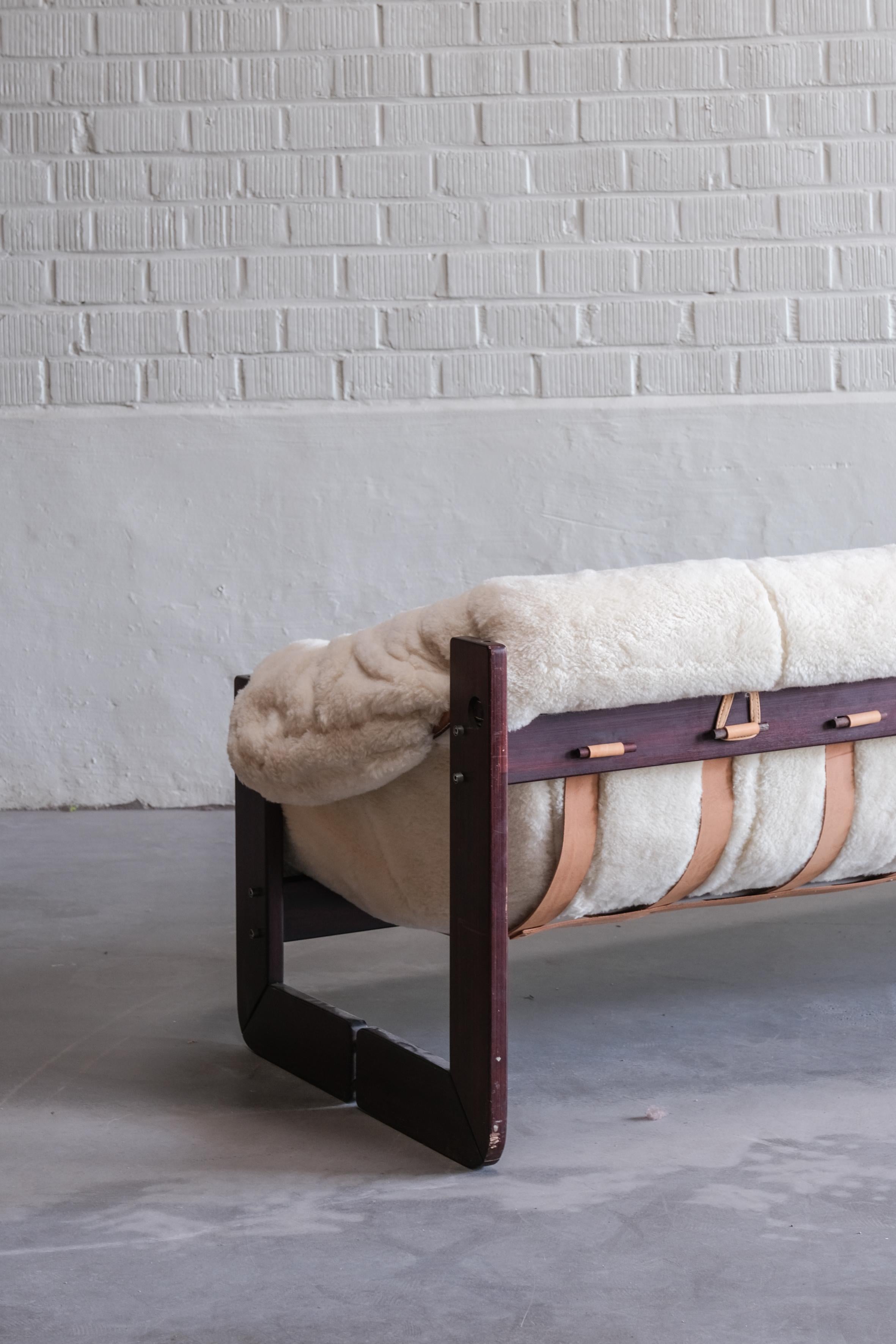 Brasilianisches Sofa von Percival Lafer, Modell MP097, Wollpolsterung im Angebot 5