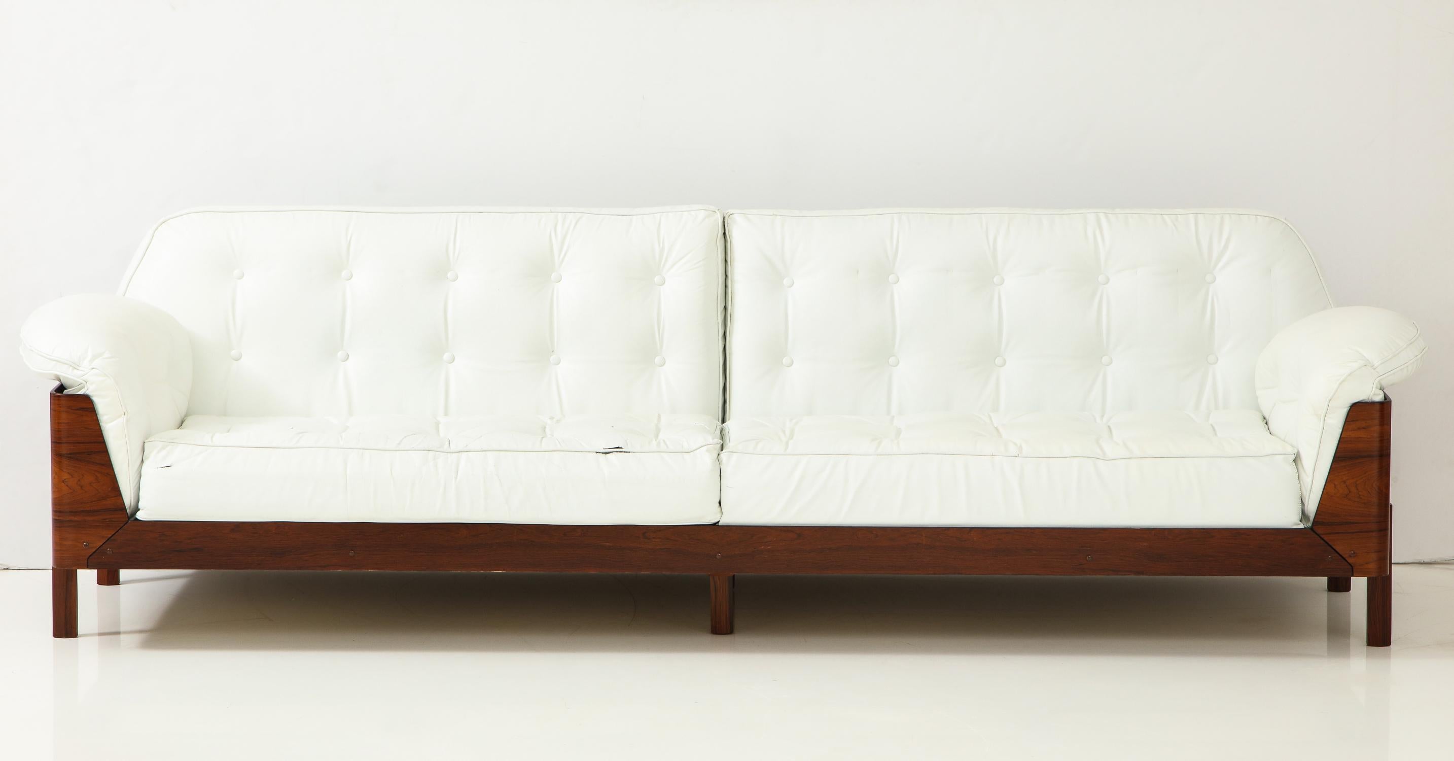 Brazilian Sofa in Jacaranda and Leather In Good Condition In New York, NY