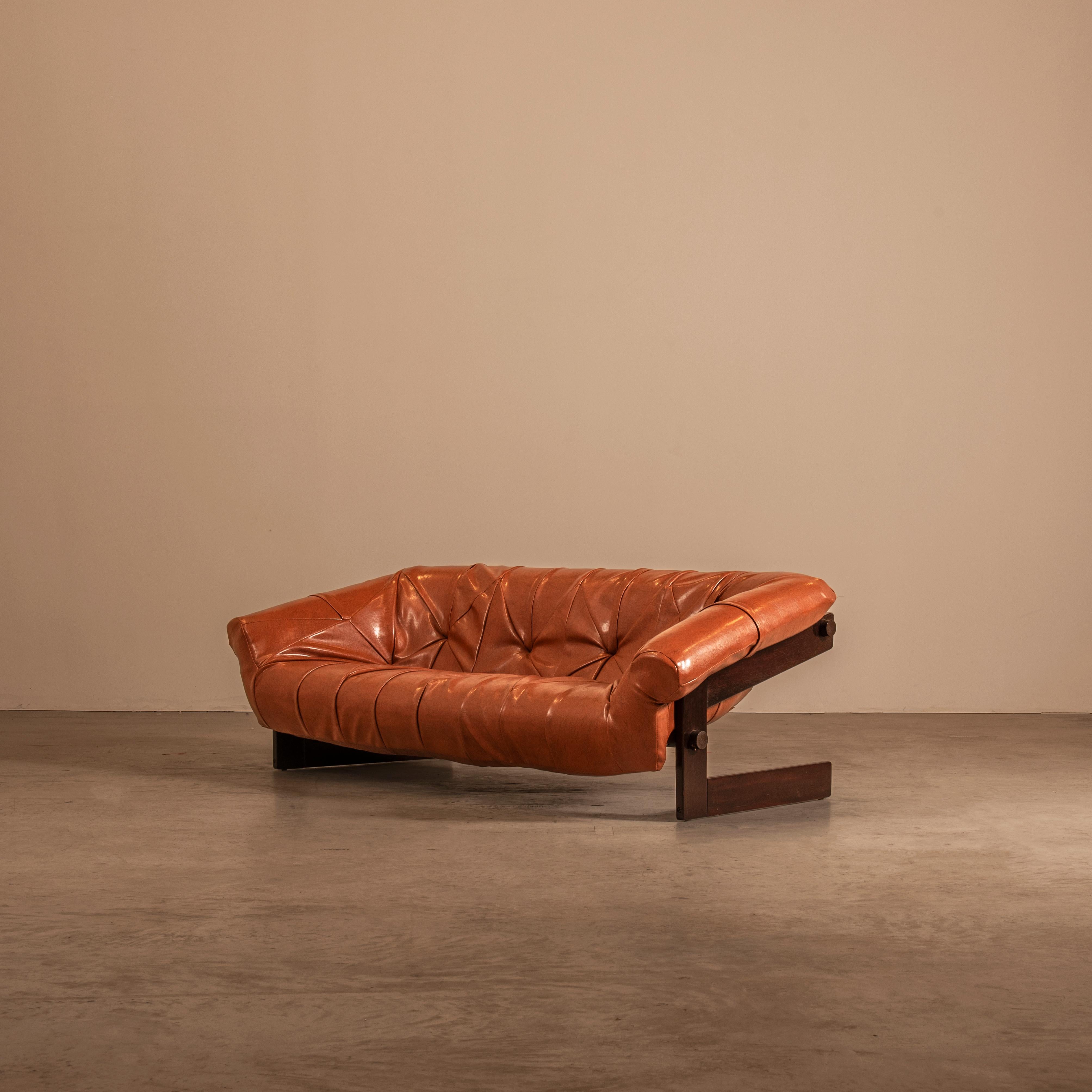 Brazilian Space Age Sofa MP-131 , by Percival Lafer, Mid-Century Modern Design For Sale 2