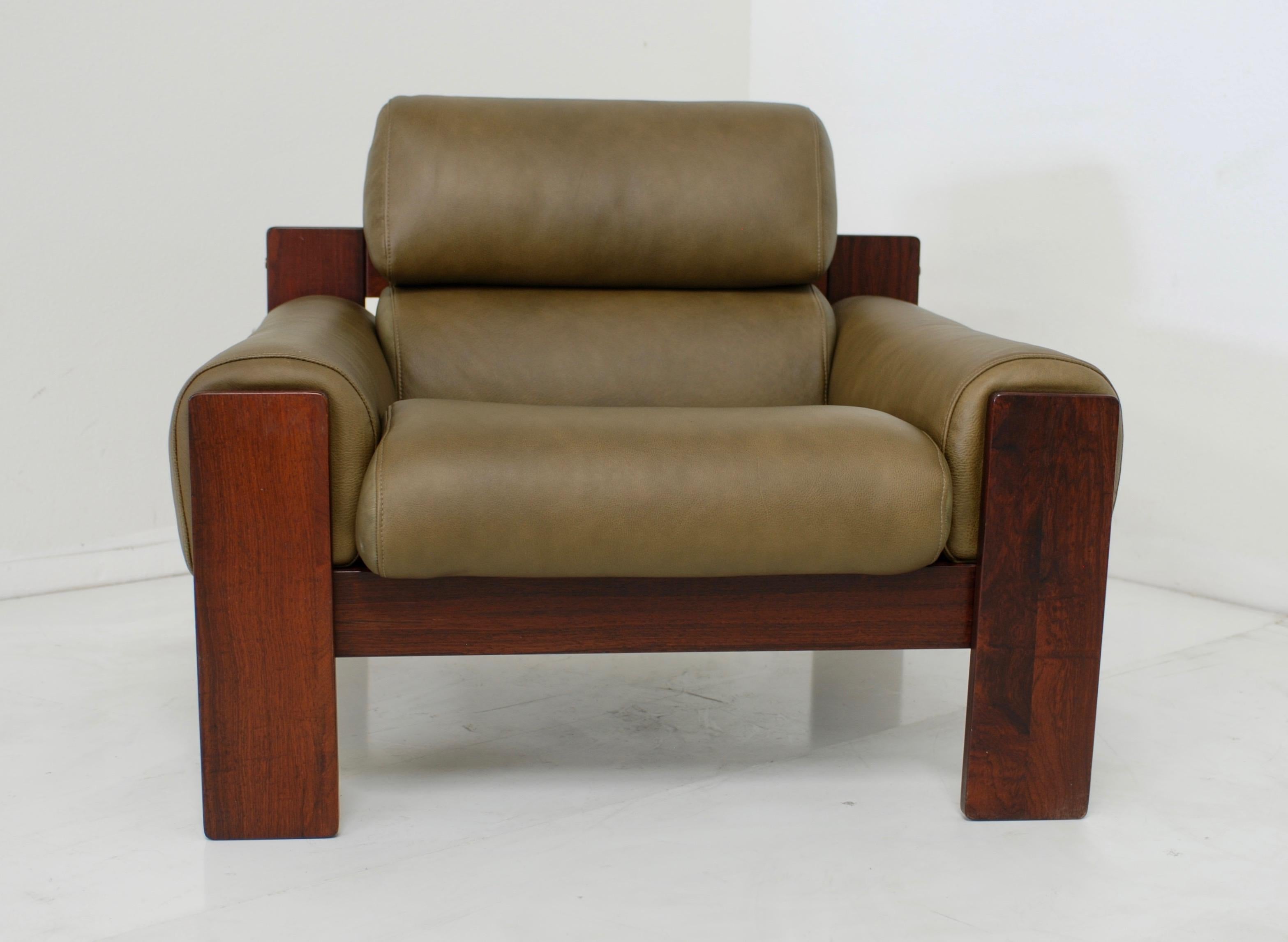Brazilian Style Rosewood and Olive Green Leather Lounge Chair In Good Condition In Palm Springs, CA