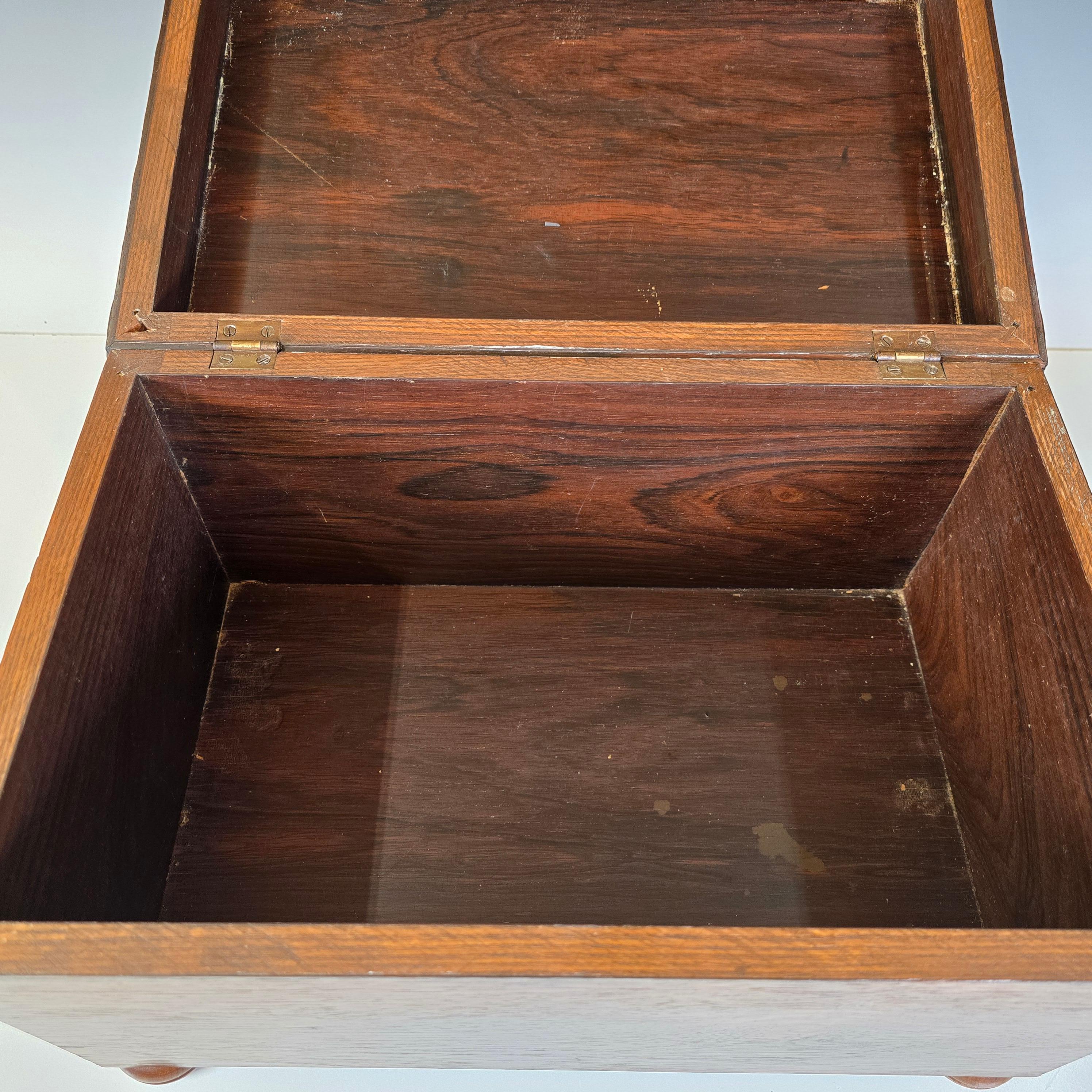 Caja de sobremesa brasileña de palisandro en venta 2