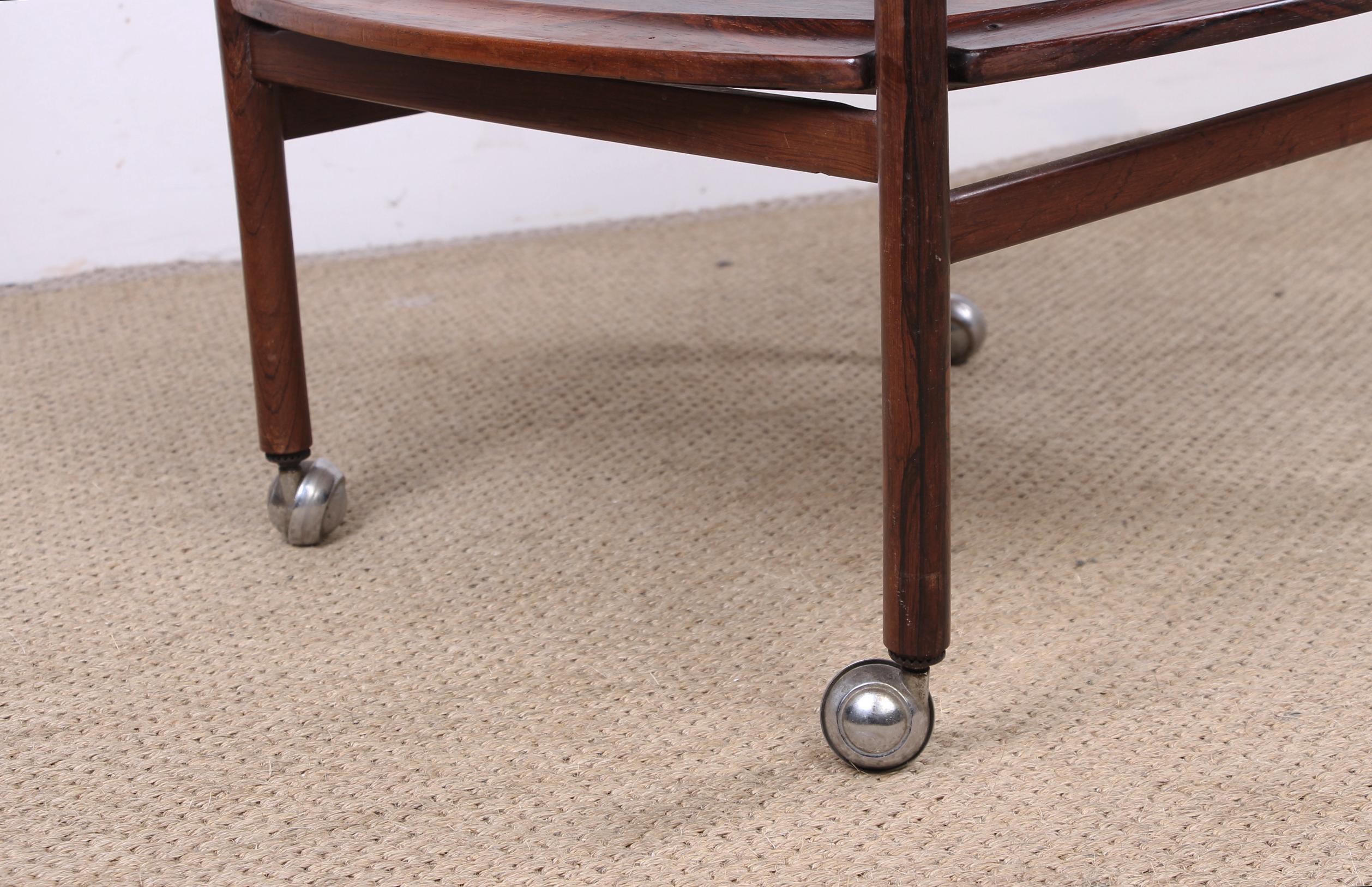 Brazilian Table with 2 Reversible Rosewood and Formica Trays by Cantù Móveis For Sale 1