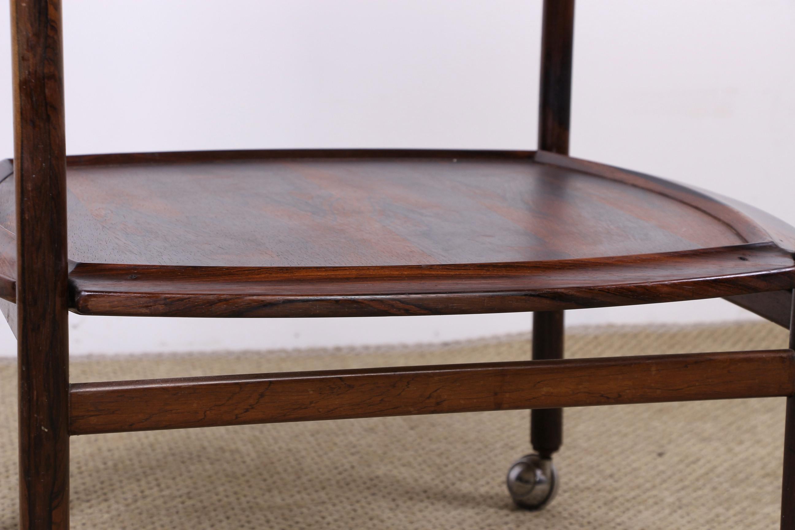 Brazilian Table with 2 Reversible Rosewood and Formica Trays by Cantù Móveis For Sale 4