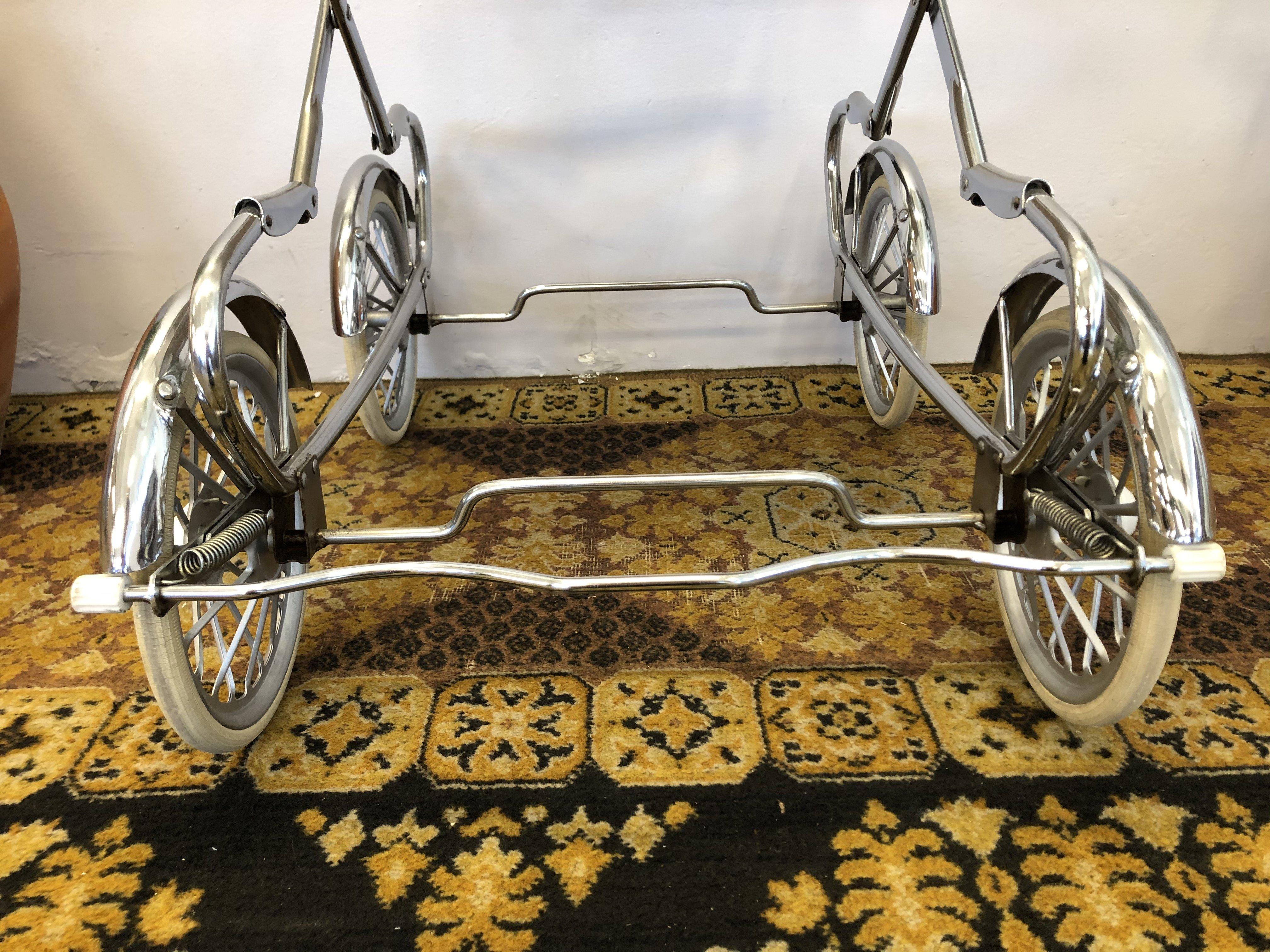 Brazilian Vintage Baby Stroller in chromed steel by Burigotto For Sale 3