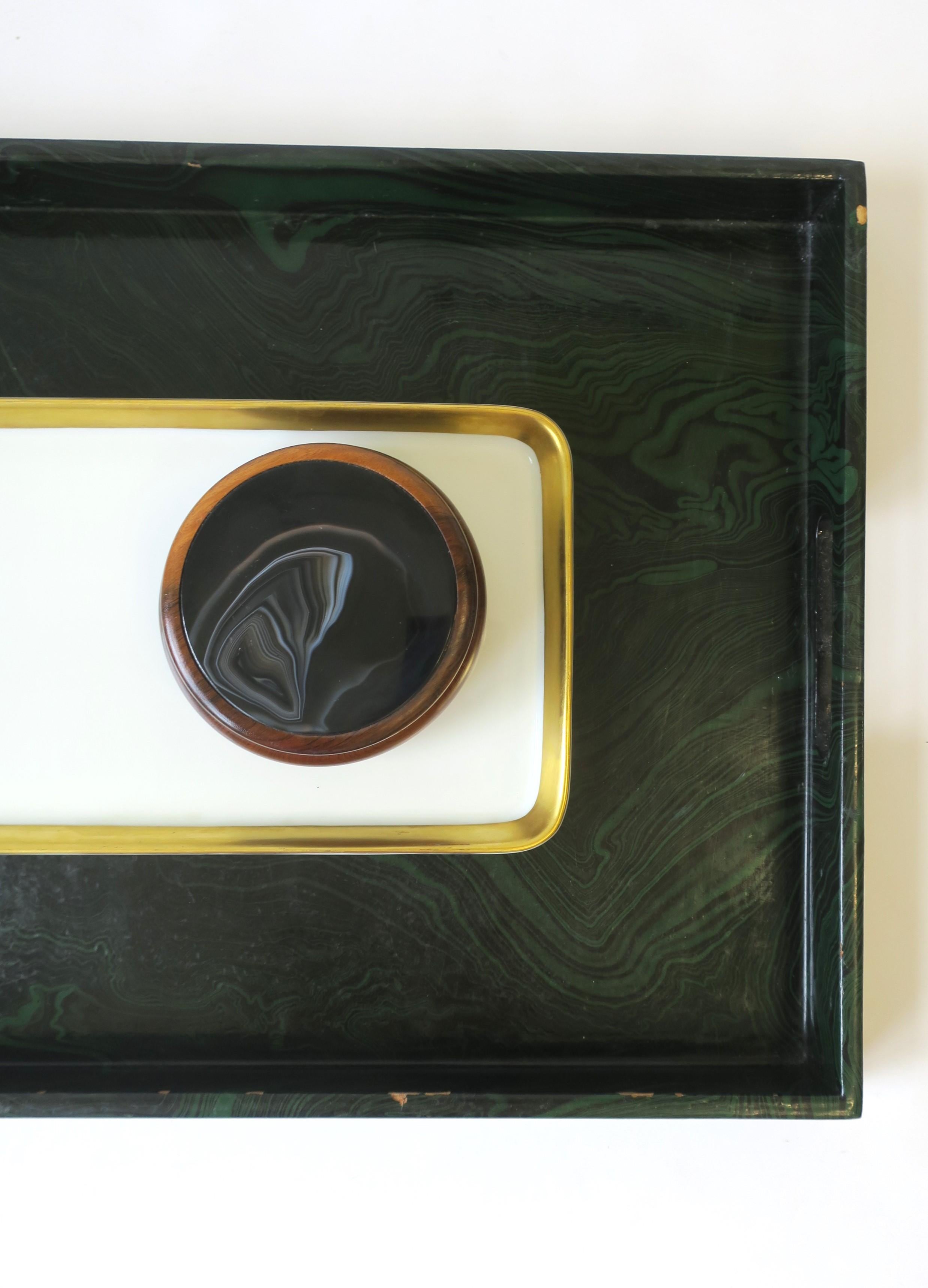 20ième siècle Boîte ronde en bois brésilien et onyx d'agate noire, Brésil 1980 en vente