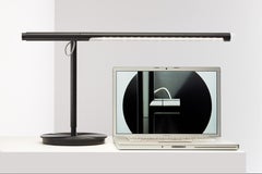 Brazo, schwarze Tischleuchte von Pablo Designs
