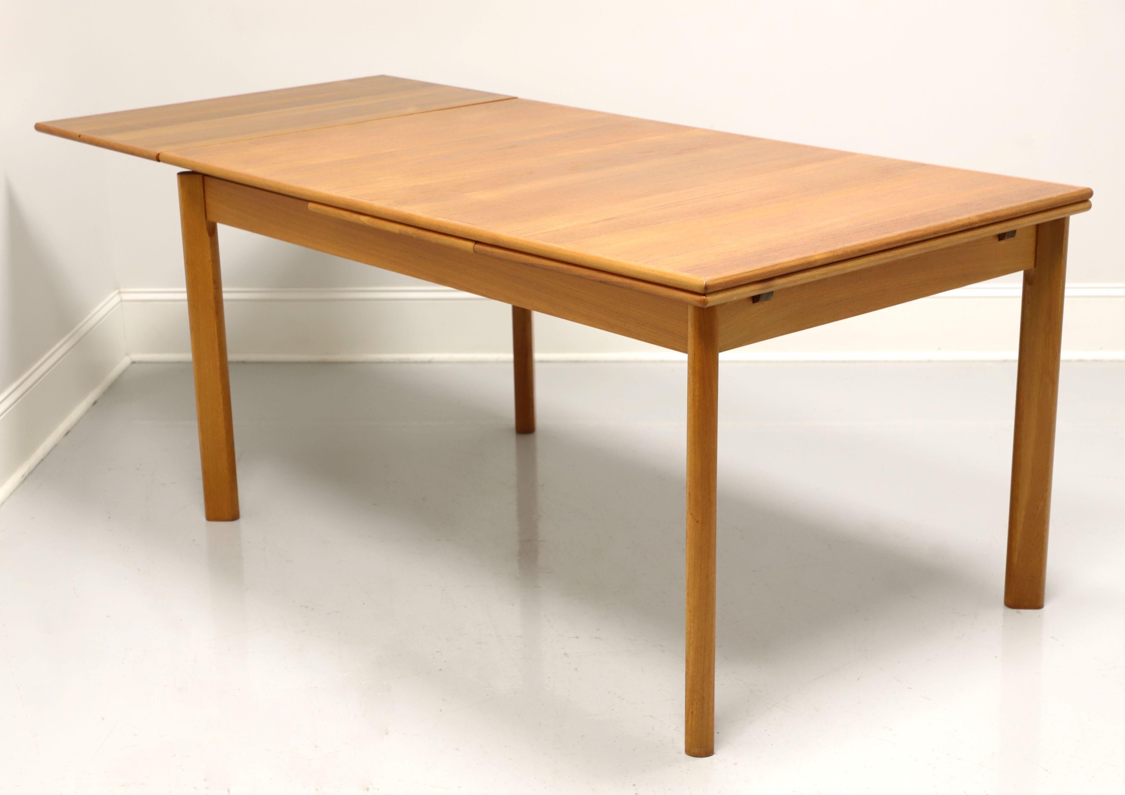 Rush BRDR FURBO Mid 20th Century Danish Modern Teak Dining Set - Table & Four Chairs
