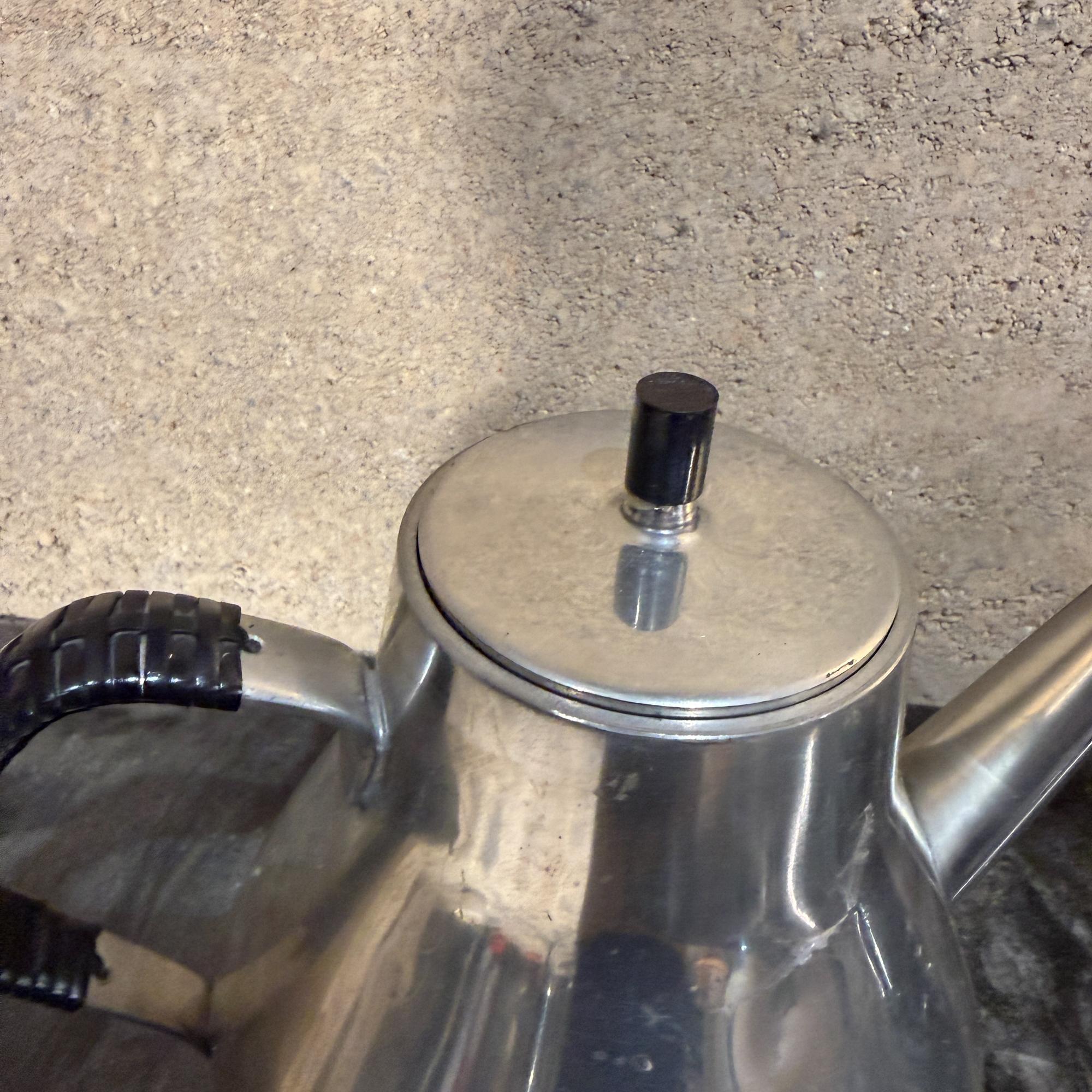 Brødrene Mylius Norwegen Zinn Tee Kaffeekannen Scandinavian Modern (Rattan) im Angebot