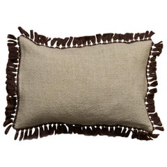 Coussin en lin beige Brea avec finition à franges faite à la main