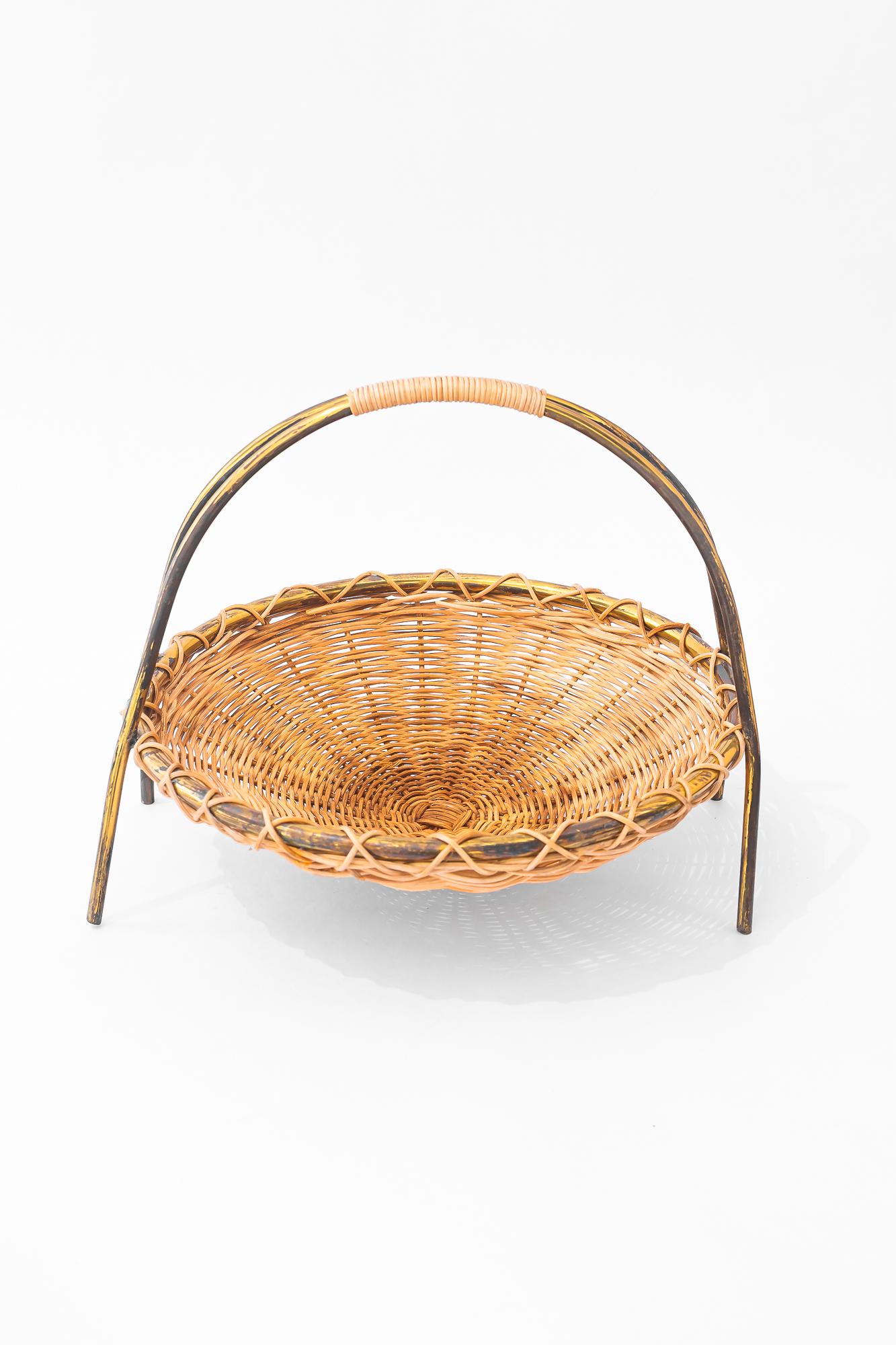 Bread Basket around 1950s
Original condition