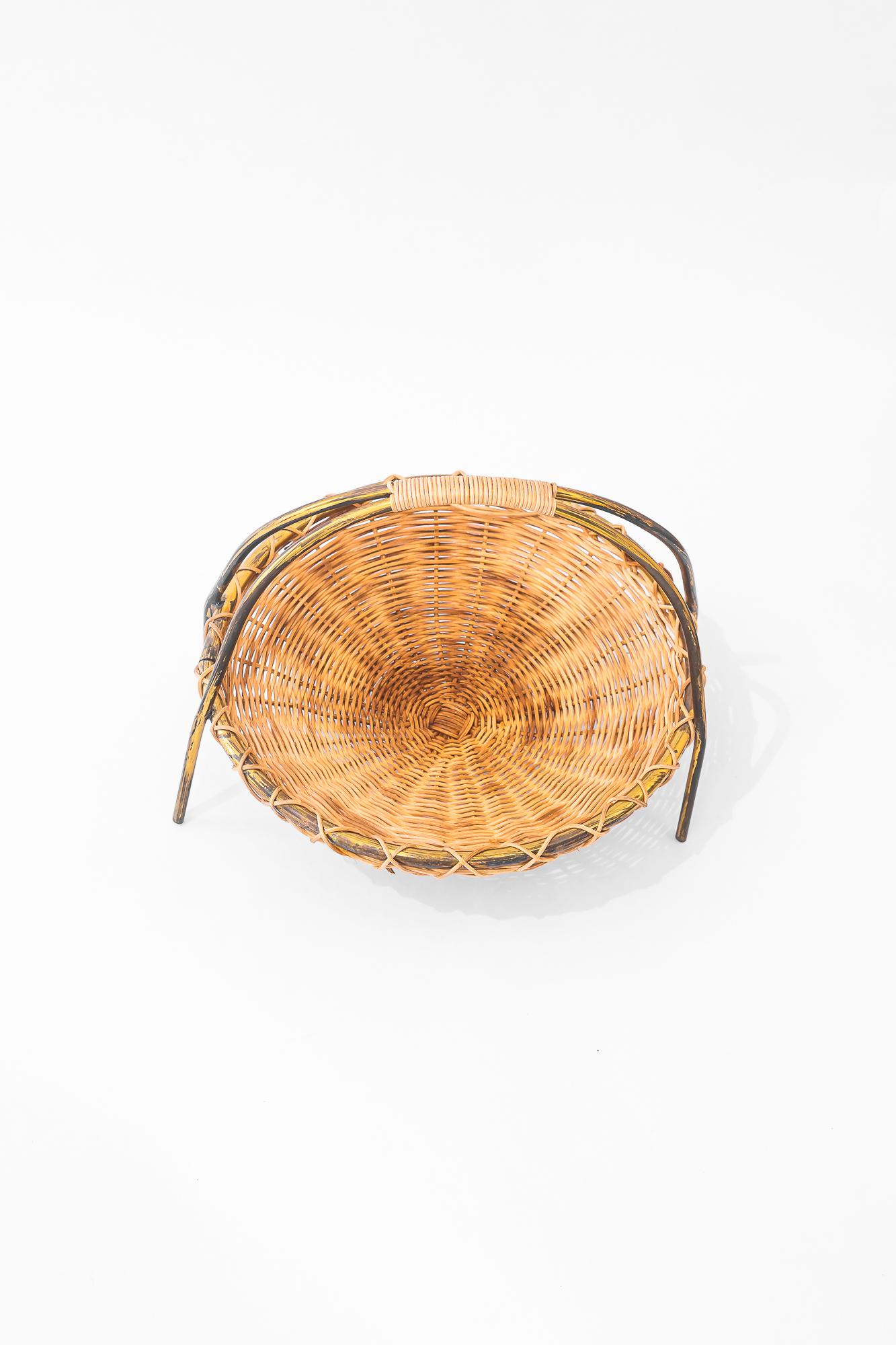 Mid-Century Modern Bread Basket around 1950s For Sale