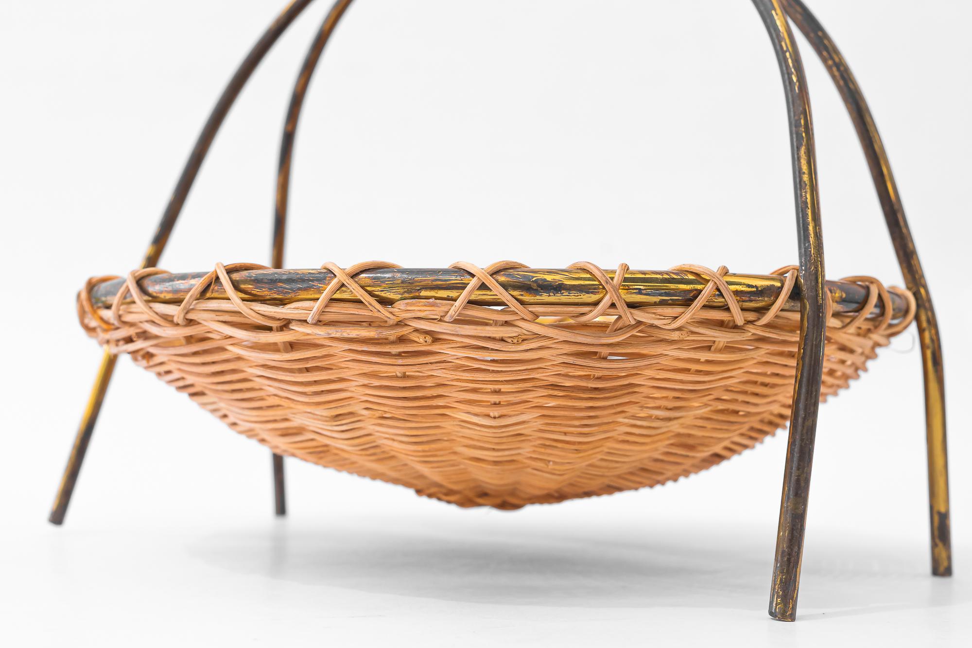 Bread Basket around 1950s For Sale 2