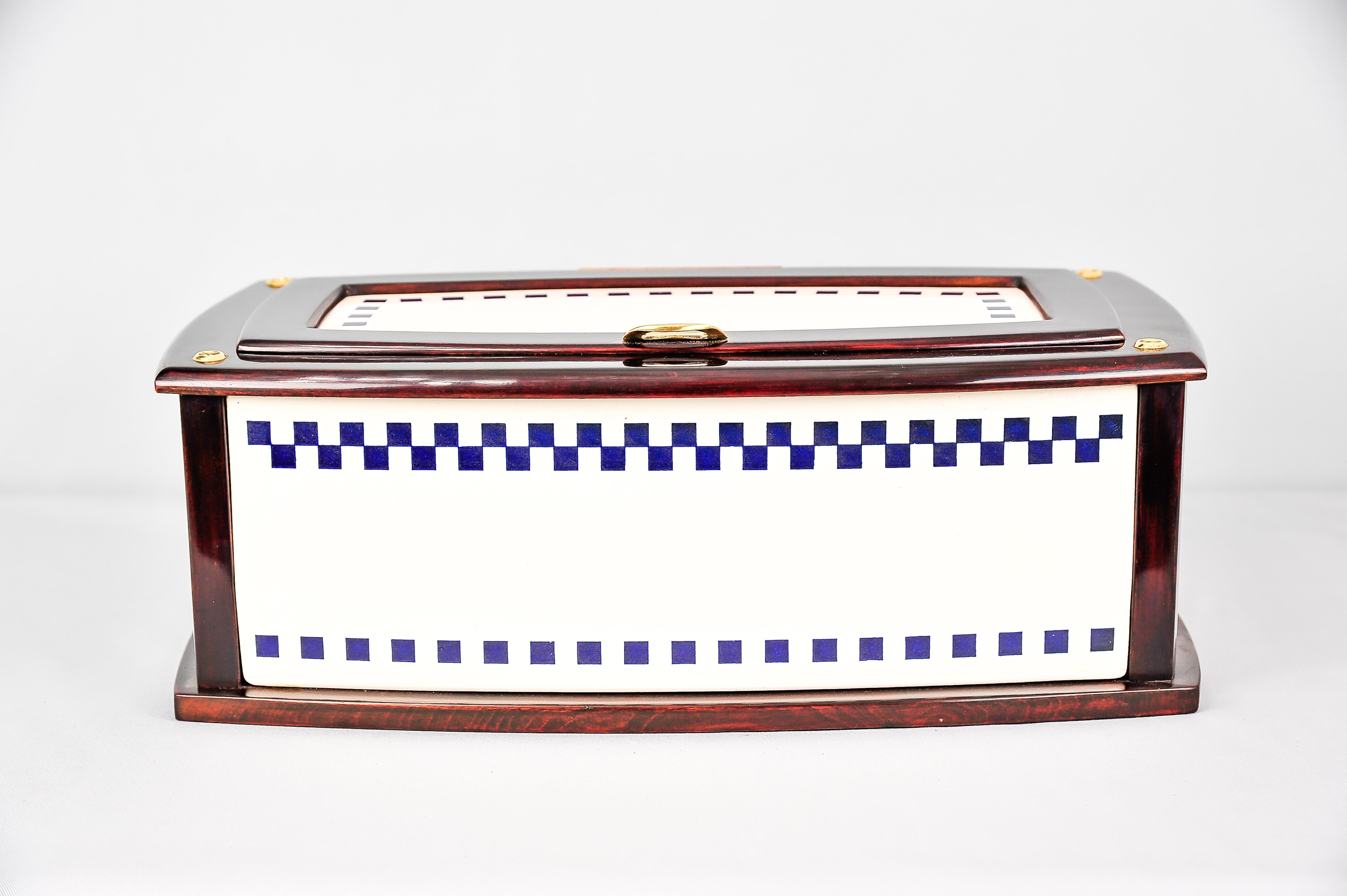 Bread box by Josef Maria Olbrich with blue dice pattern, circa 1900s
Polished wood
The white ceramic is with trace of use 
Original condition.