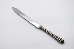 Bread Knife in Silver Bronze