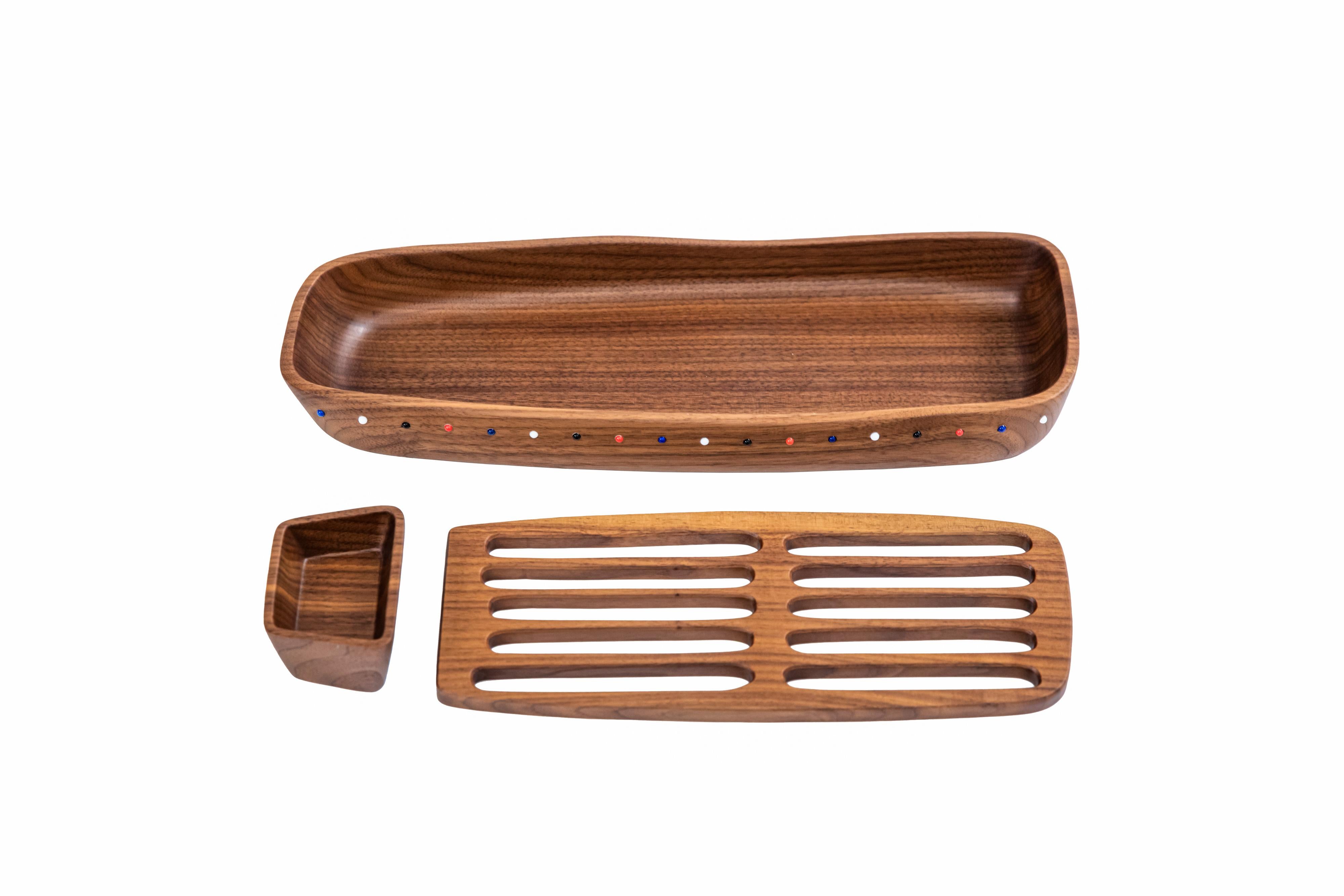 Appetizer and bread wooden serving tray from the SoShiro Pok collection In New Condition For Sale In London, GB
