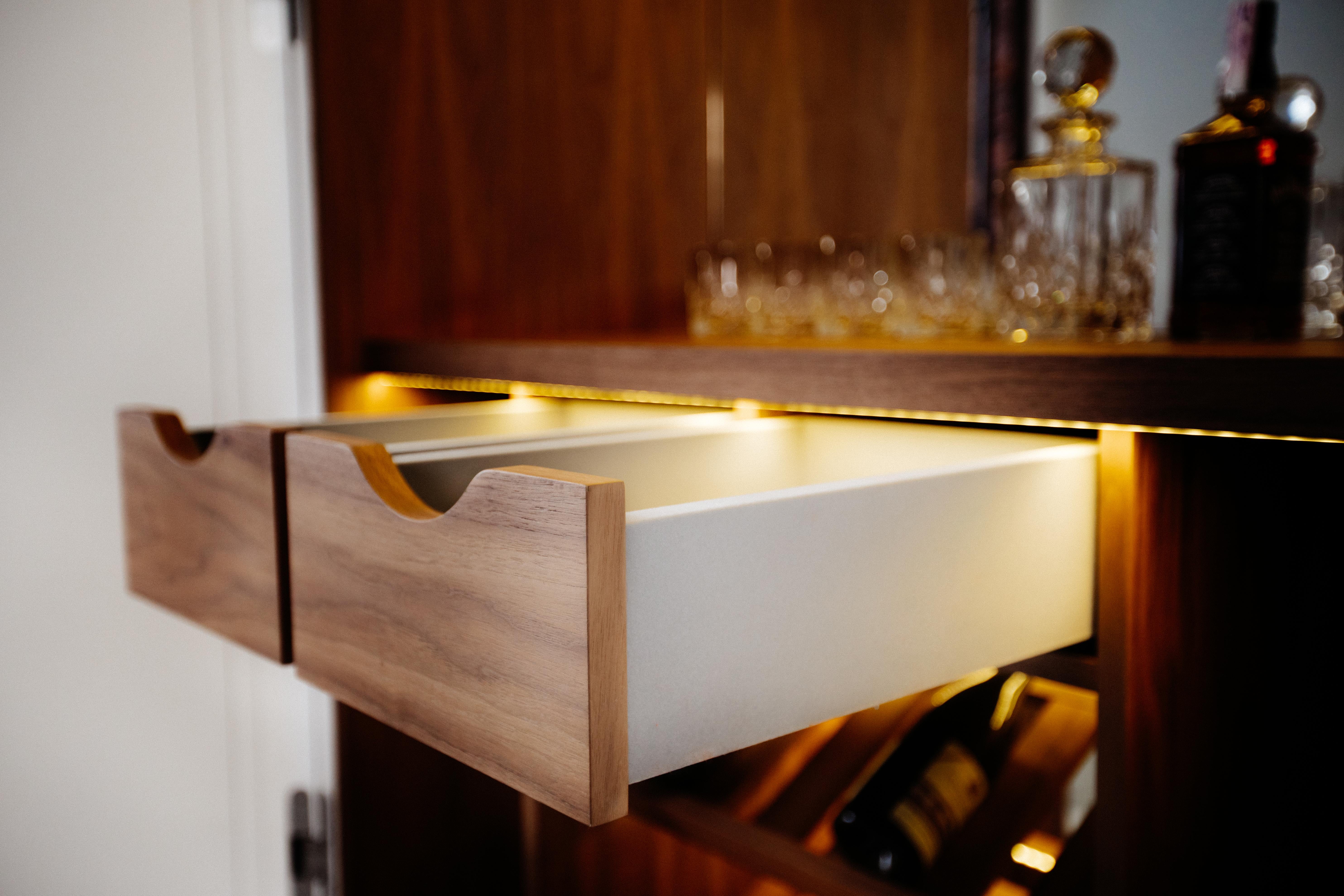 Armadio bar Break Free di PANOPTIKUM COLLECTIONS in vendita 5