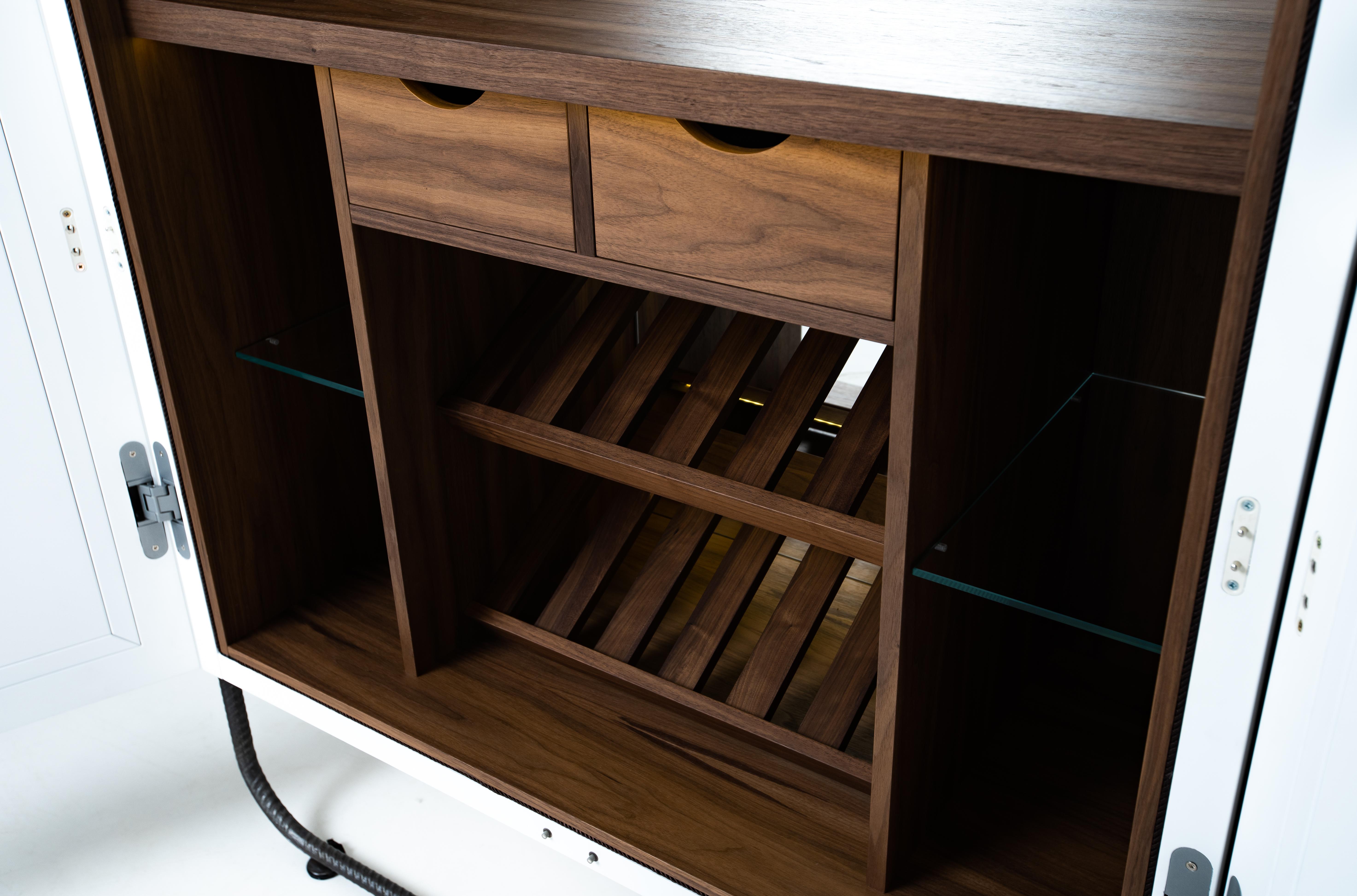 Armadio bar Break Free di PANOPTIKUM COLLECTIONS in vendita 8