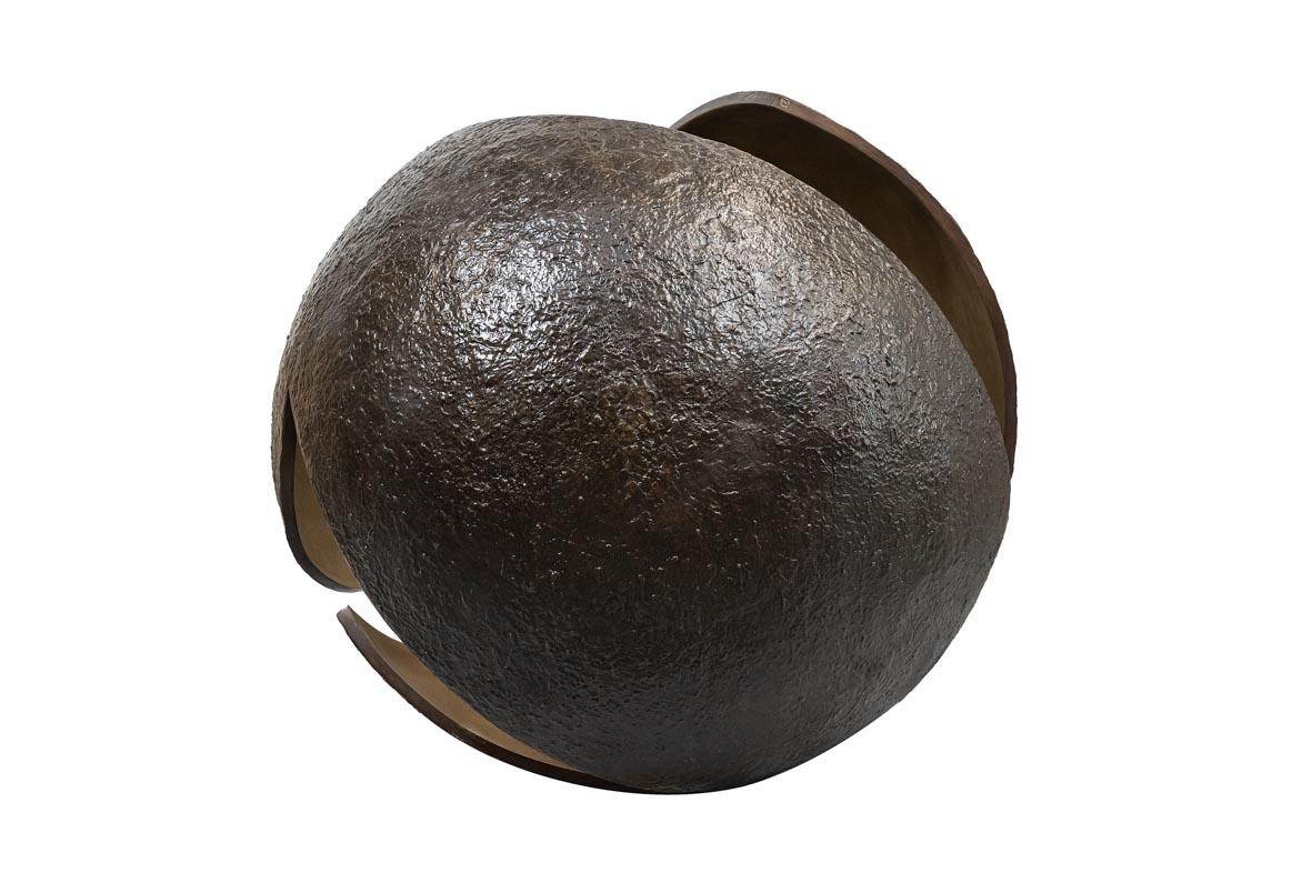 Belga Scultura in bronzo Breaking Out di Gardeco Objects in vendita