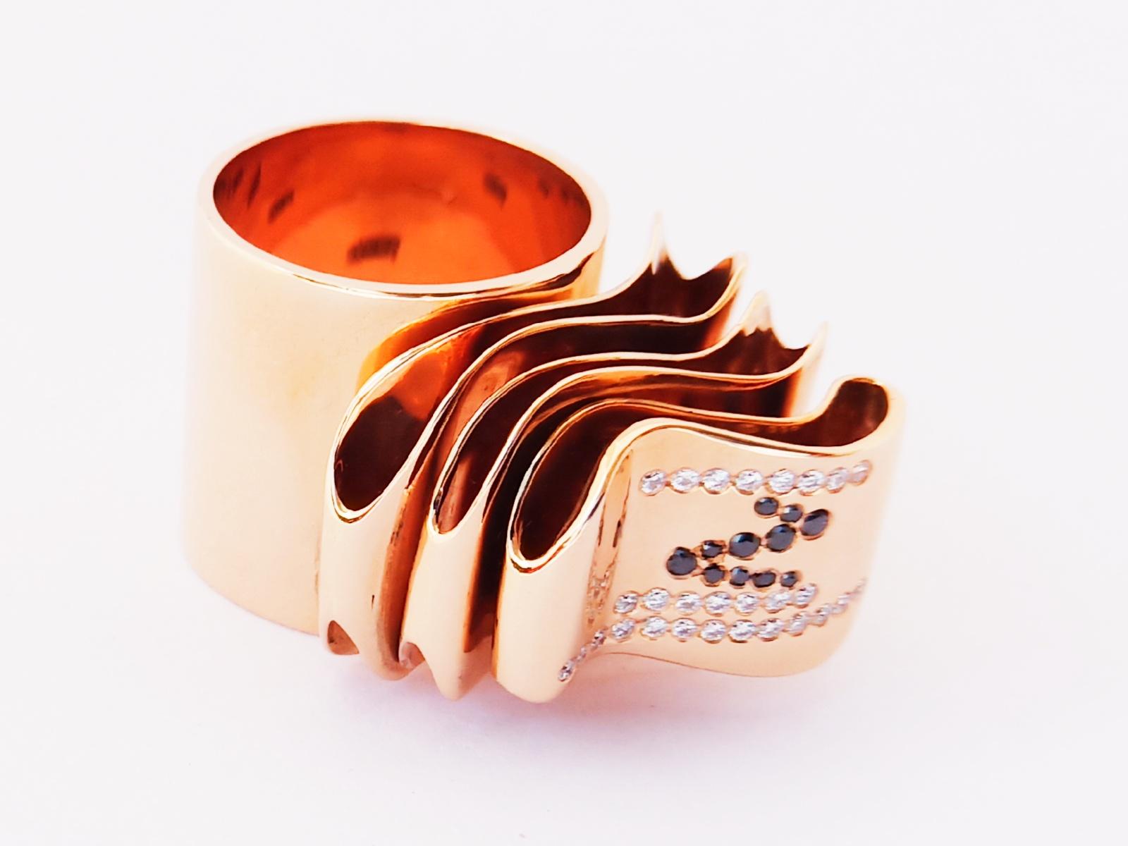 Articulate Your One of a Kind with Contemporary Diamond Rose Gold Fashion Ring For Sale 9