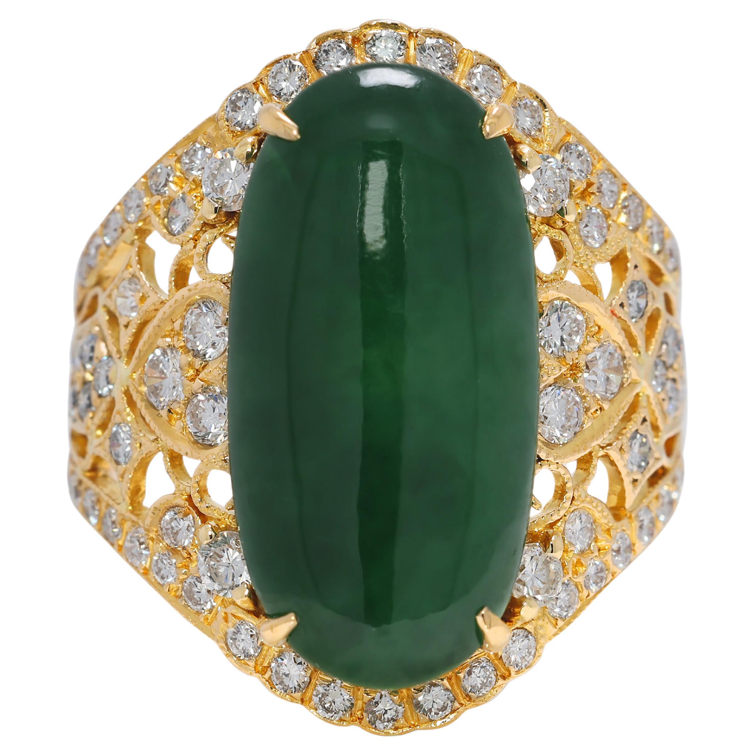 Atemberaubender Cocktailring aus 20 Karat Gelbgold mit 0,72 Karat Naturdiamant und Jadeit