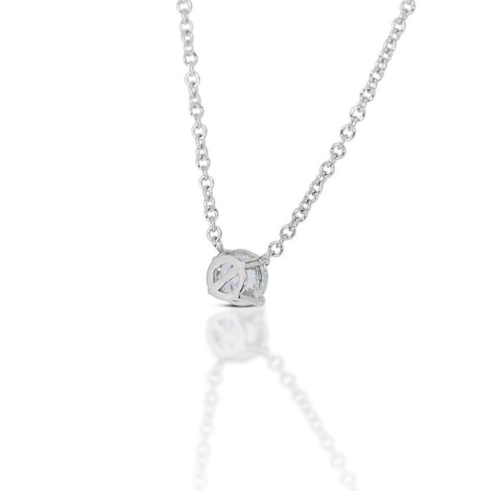 Women's Breathtaking Brilliance: 0.7ct D VVS2 Round Brilliant Diamond Necklace For Sale