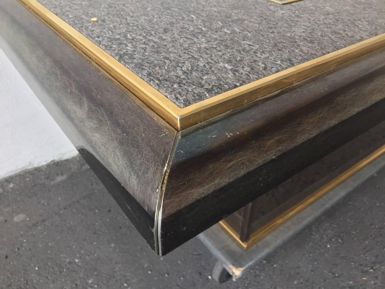 Mirror Breathtaking Coffee Table with Drinks Cupboard / Opens Magic