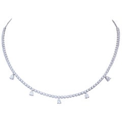 Breathtaking Diamond 18 Karat White Gold Necklace for Her