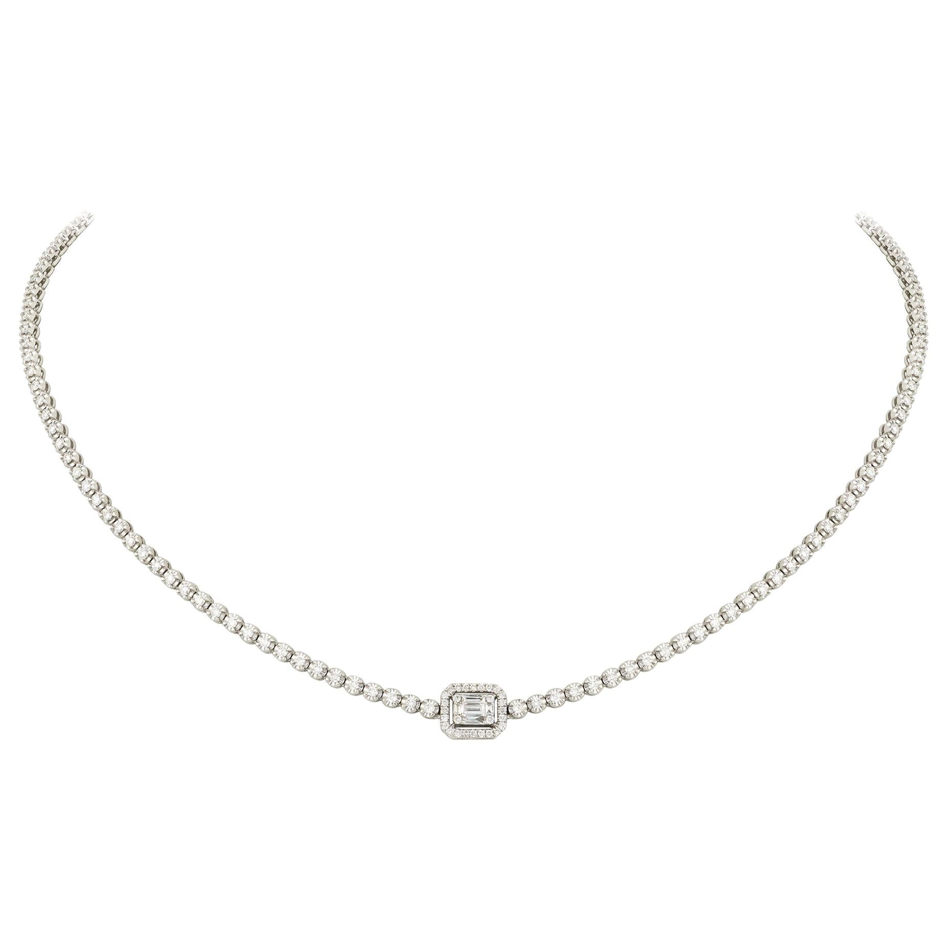 Breathtaking Diamond 18 Karat White Gold Necklace for Her