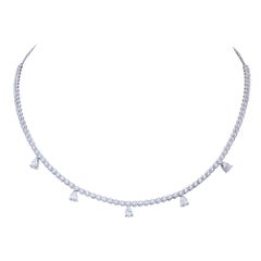 Breathtaking Diamond 18 Karat White Gold Necklace for Her