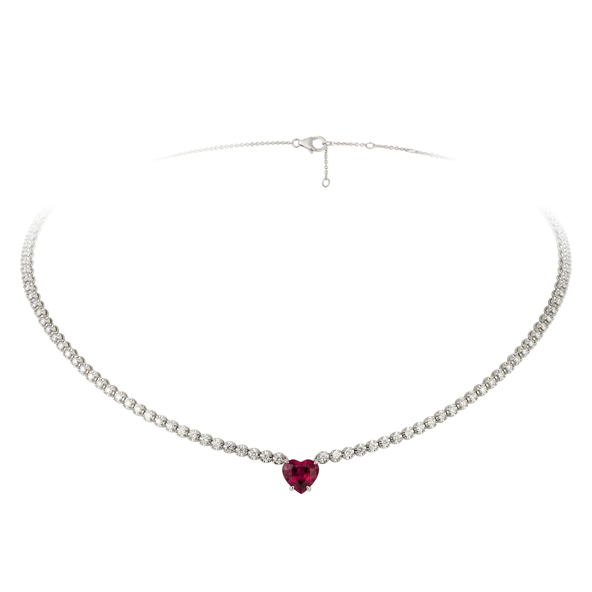 Breathtaking Diamond 18K White Gold Necklace for Her In New Condition For Sale In Montreux, CH