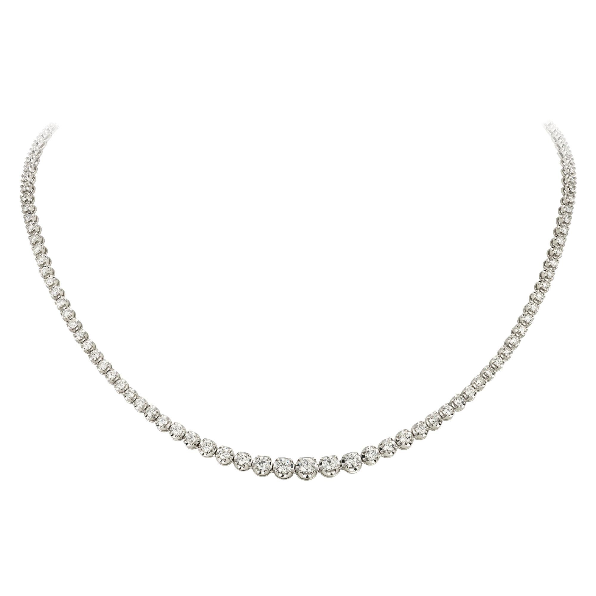 Breathtaking Diamond 18K White Gold Necklace for Her For Sale