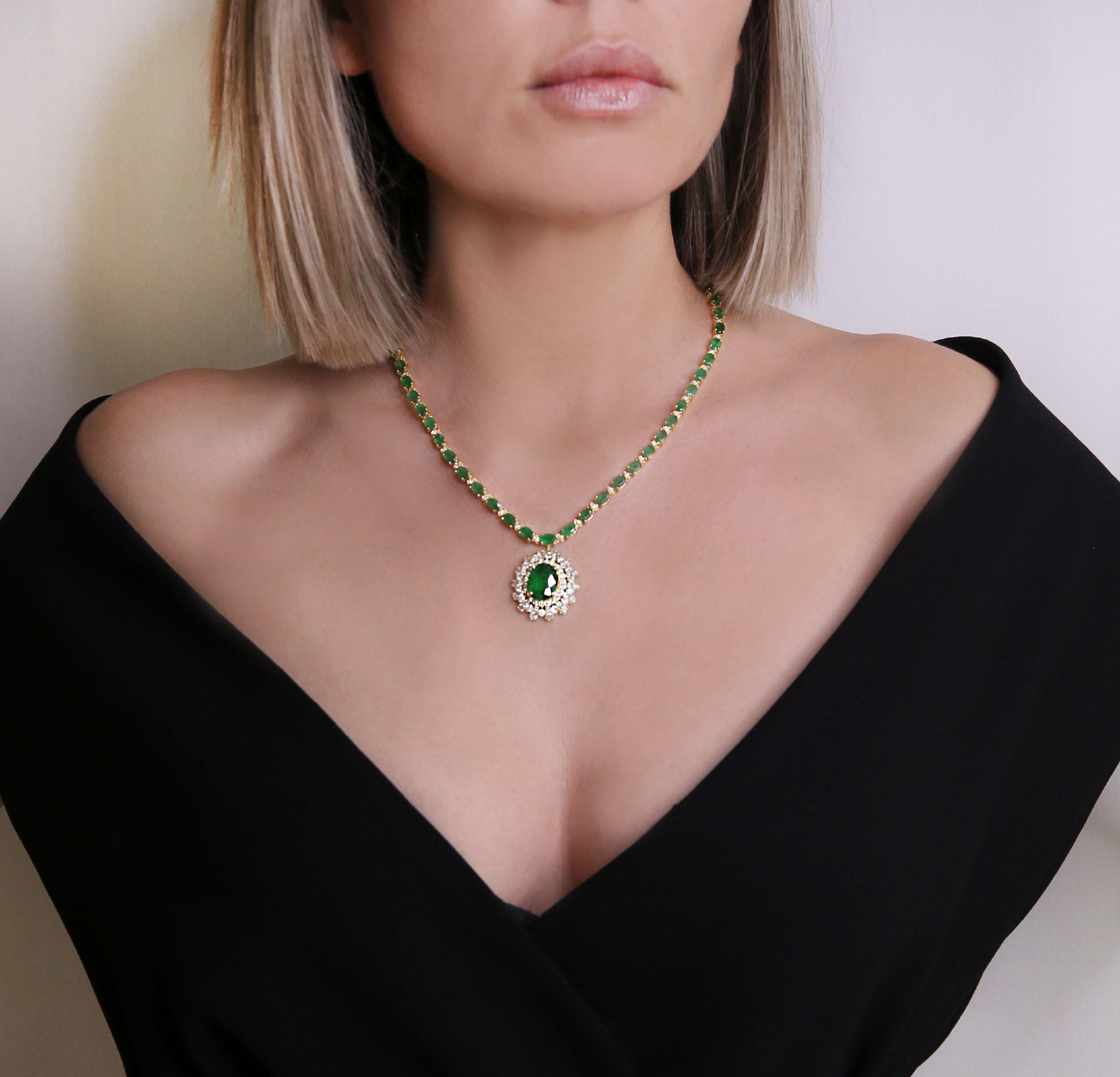 emerald green necklace gold