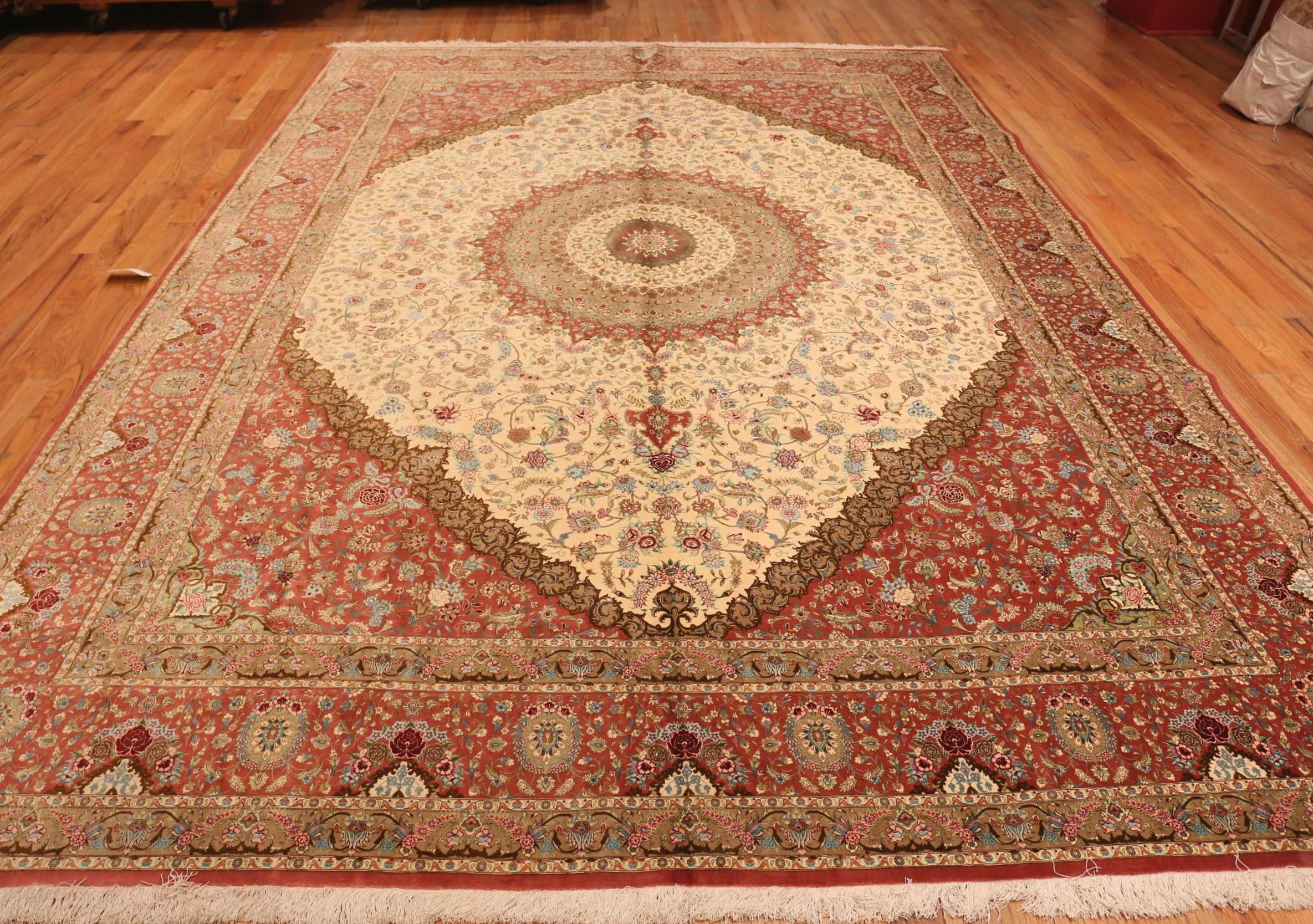 Breathtaking Fine Floral Medallion Vintage Persian Silk Qum Rug 9'9