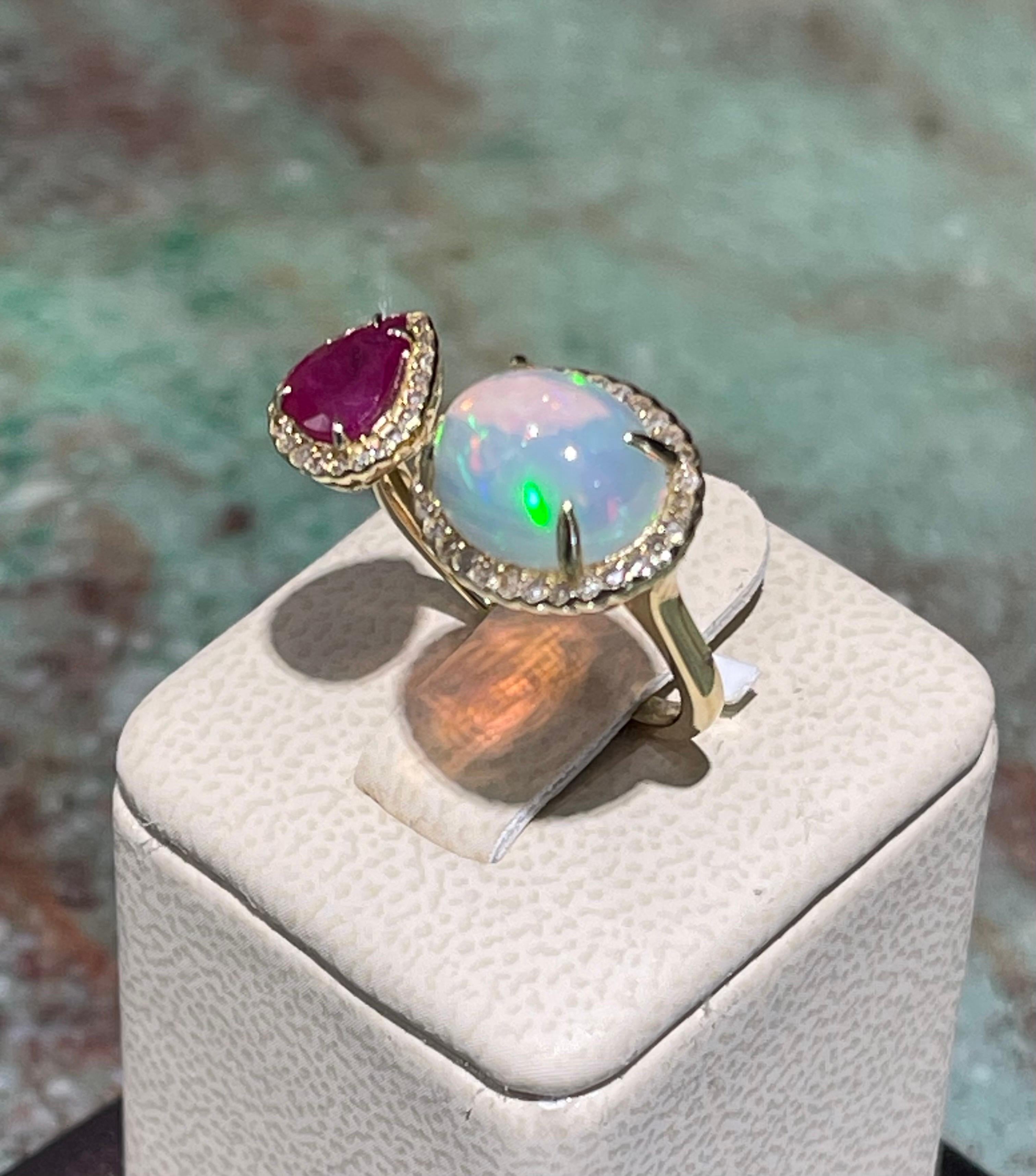 Women's Breathtaking Fire Opal, Ruby & Diamond Ring In 14k For Sale