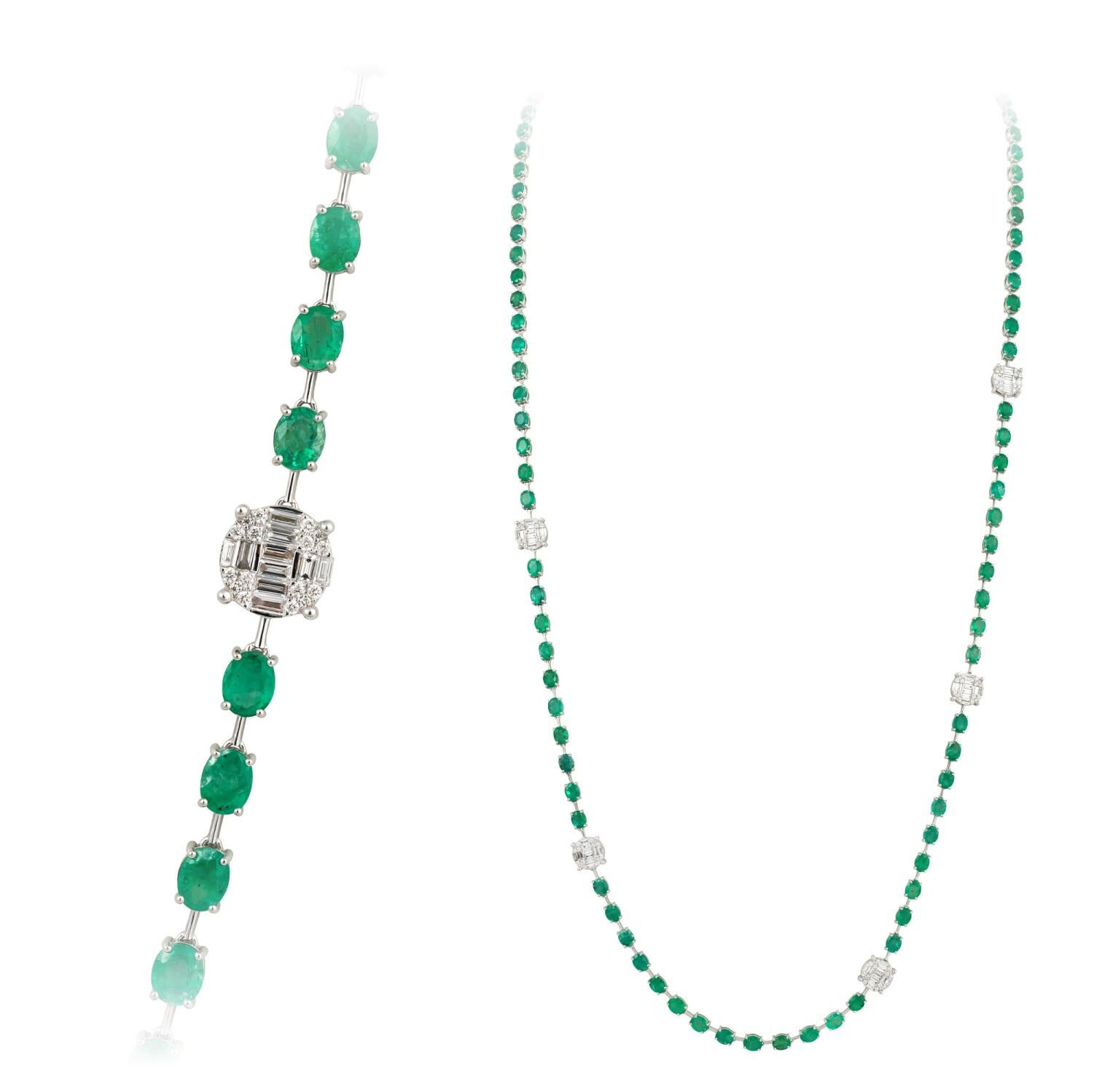 Emerald Cut Breathtaking Green Emerald Diamond 30, 08 Karat White 18K Gold Necklace for Her For Sale