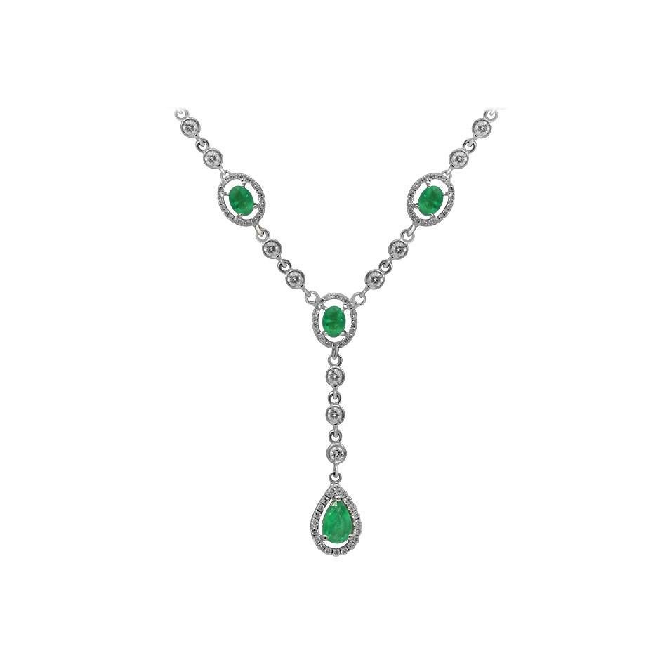 Atemberaubender Grüner Smaragd Weißer Diamant Weißgold Anhänger Halskette (Smaragdschliff) im Angebot