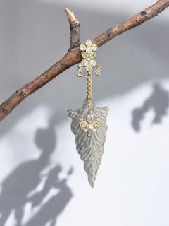 Atemberaubende handgeschnitzte Ohrringe aus Lucite und Swarovski-Kristall