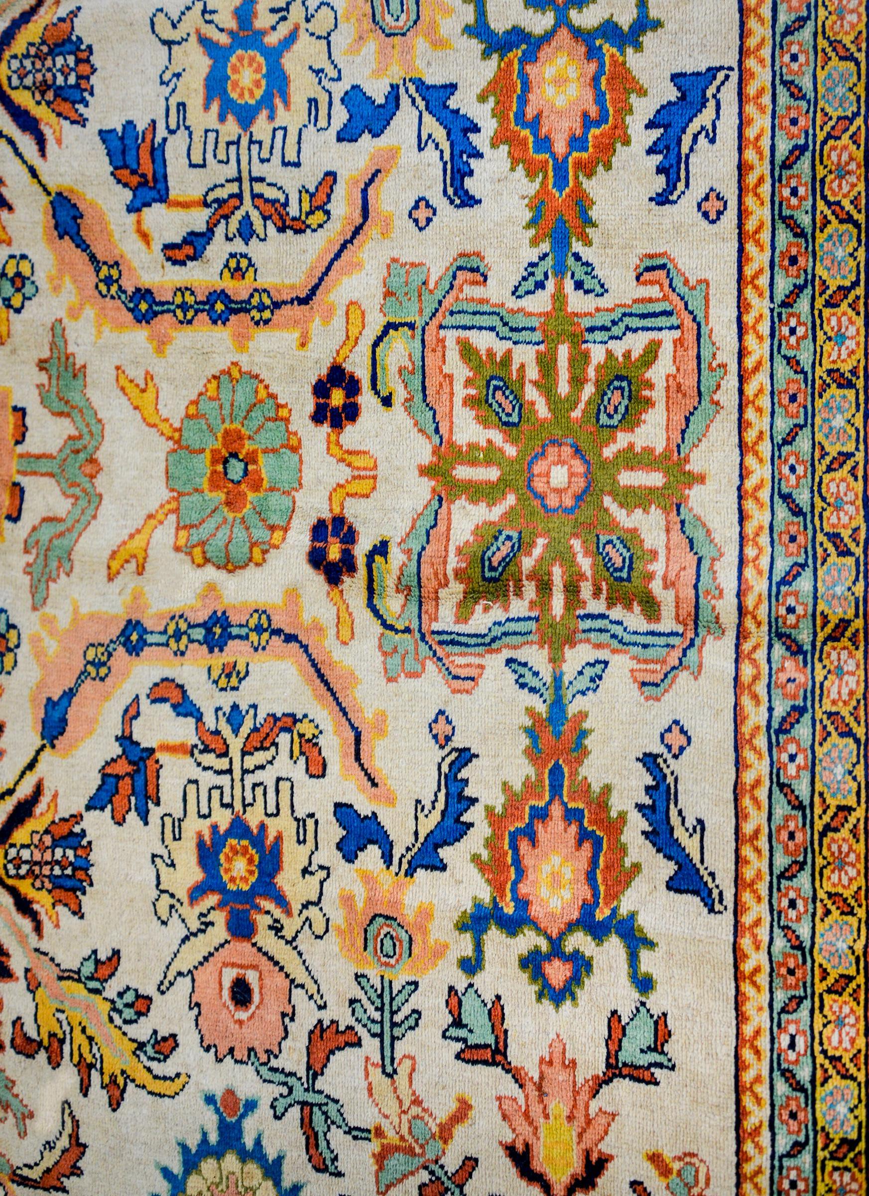 Ein atemberaubender Sultanabad-Teppich aus der Mitte des 20. Jahrhunderts (Wolle) im Angebot