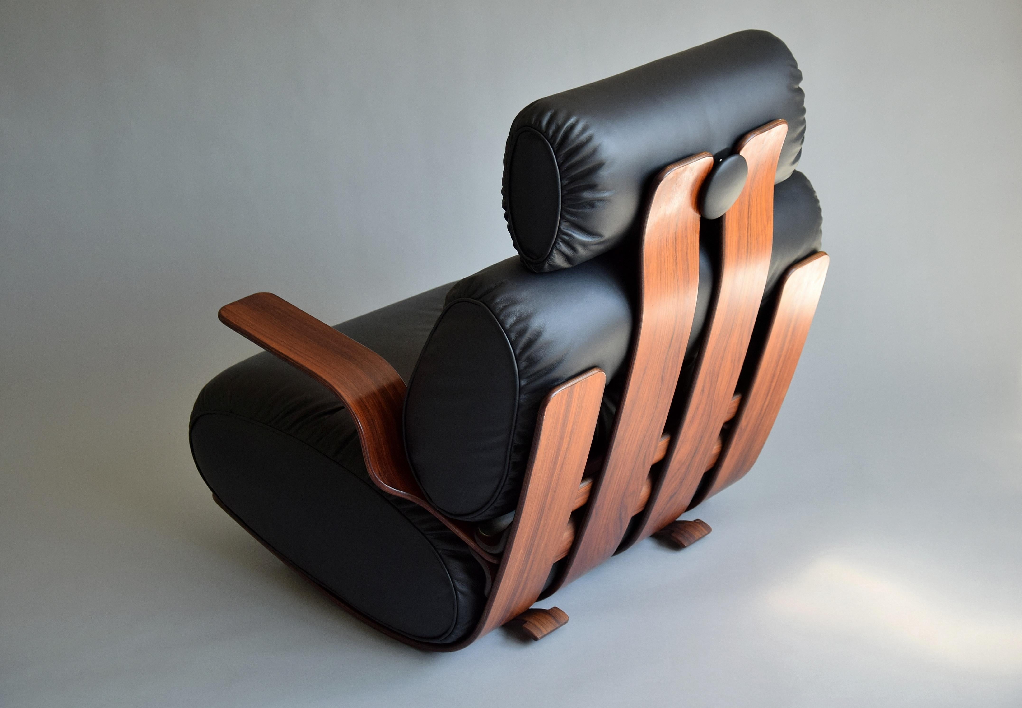 Mid-Century Modern Leather and Plywood Lounge Rocking Chair For Sale 6