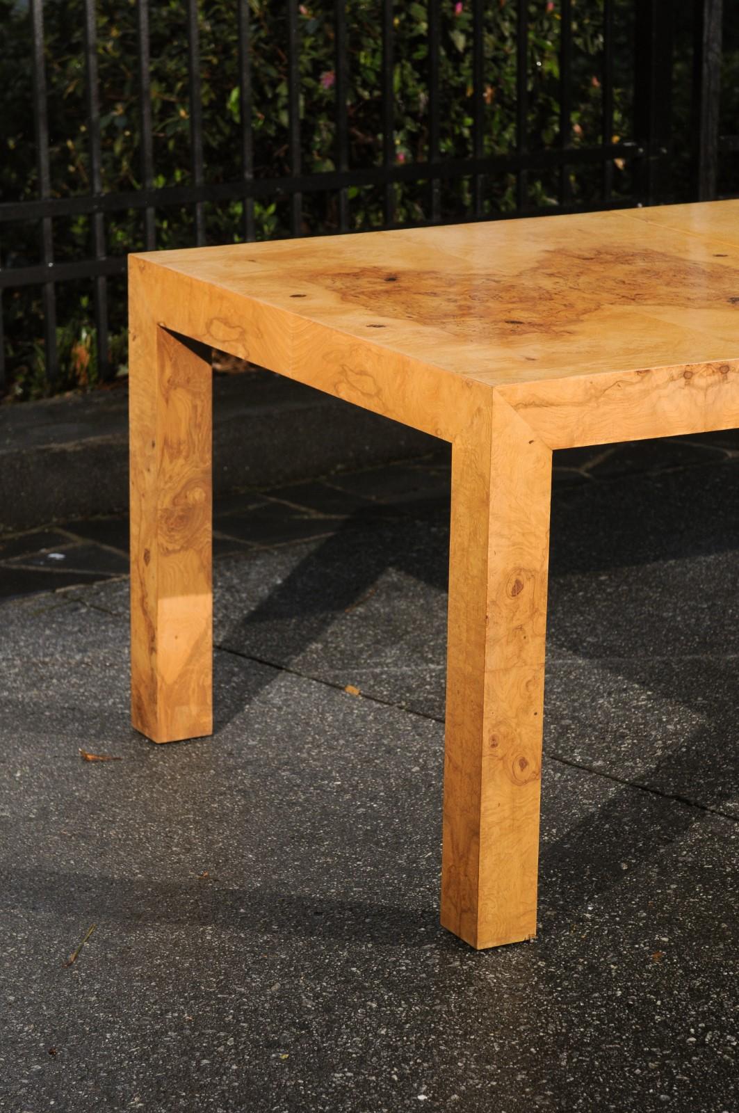 Organique Table de salle à manger à rallonge en bois d'olivier à couper le souffle de Milo Baughman, vers 1975 en vente