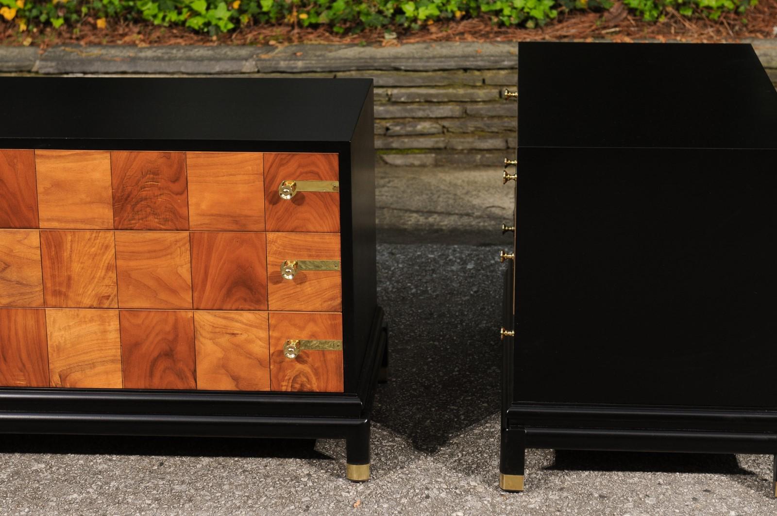 Breathtaking Pair of Black Walnut Parquetry Small Commodes by Renzo Rutili For Sale 12