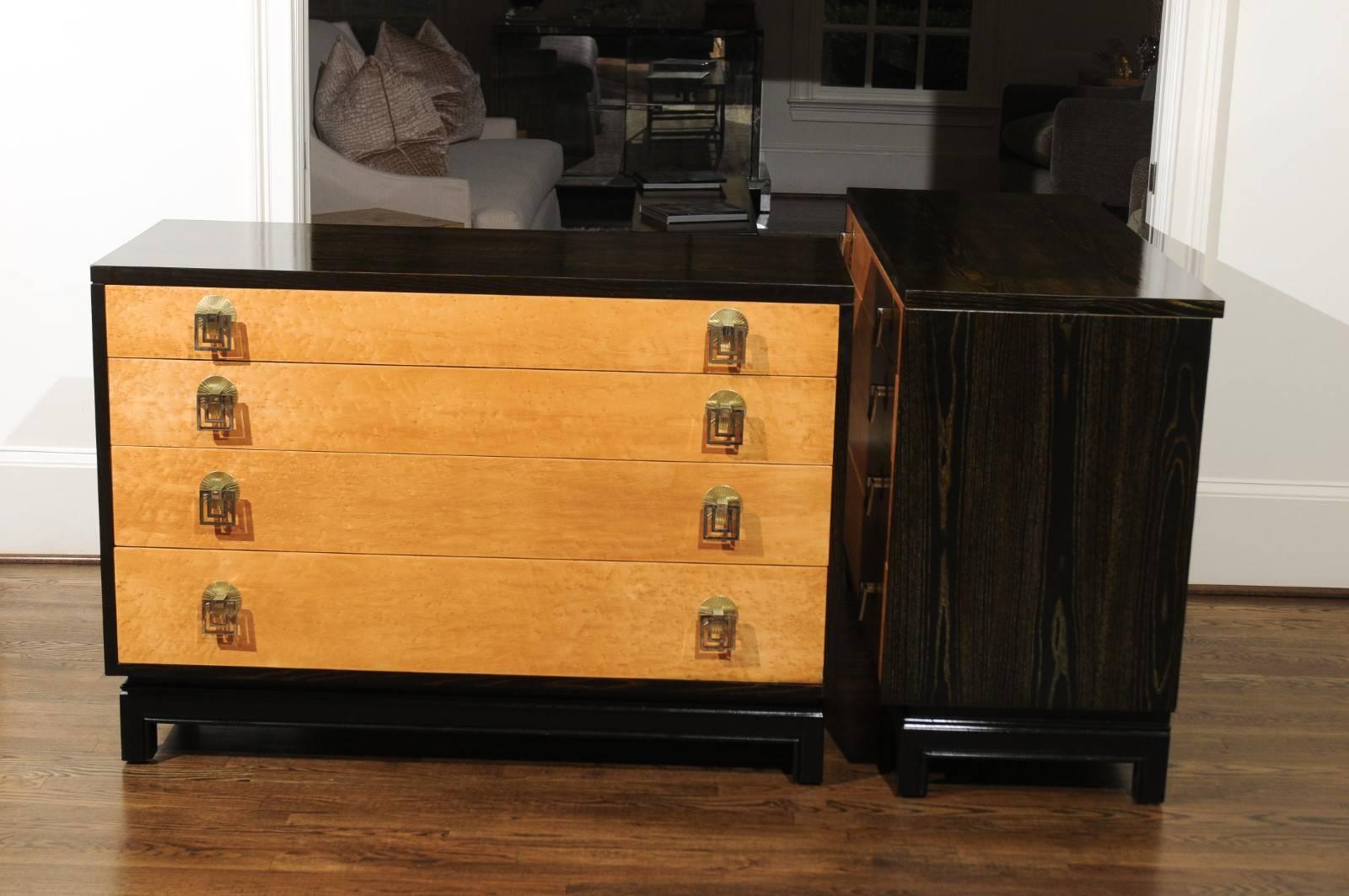 Breathtaking Pair of Chests by Renzo Rutili in Cerused Oak and Bird's-Eye Maple For Sale 9