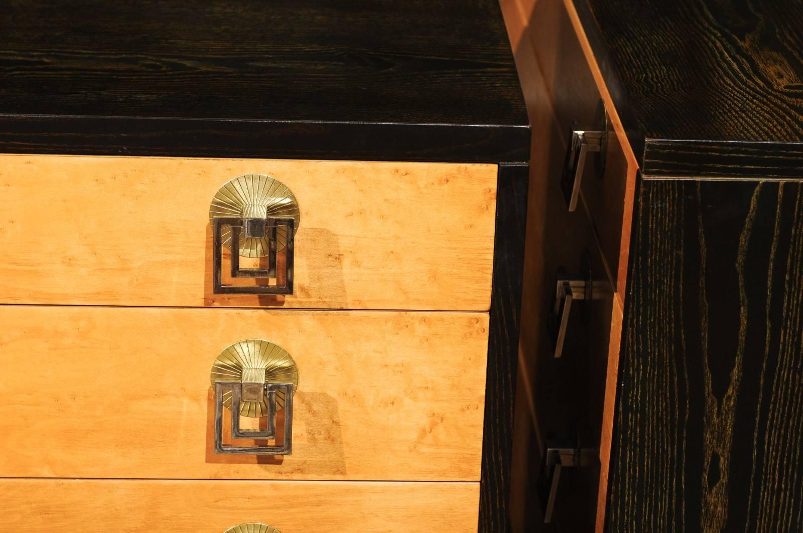 Breathtaking Pair of Chests by Renzo Rutili in Cerused Oak and Bird's-Eye Maple For Sale 10