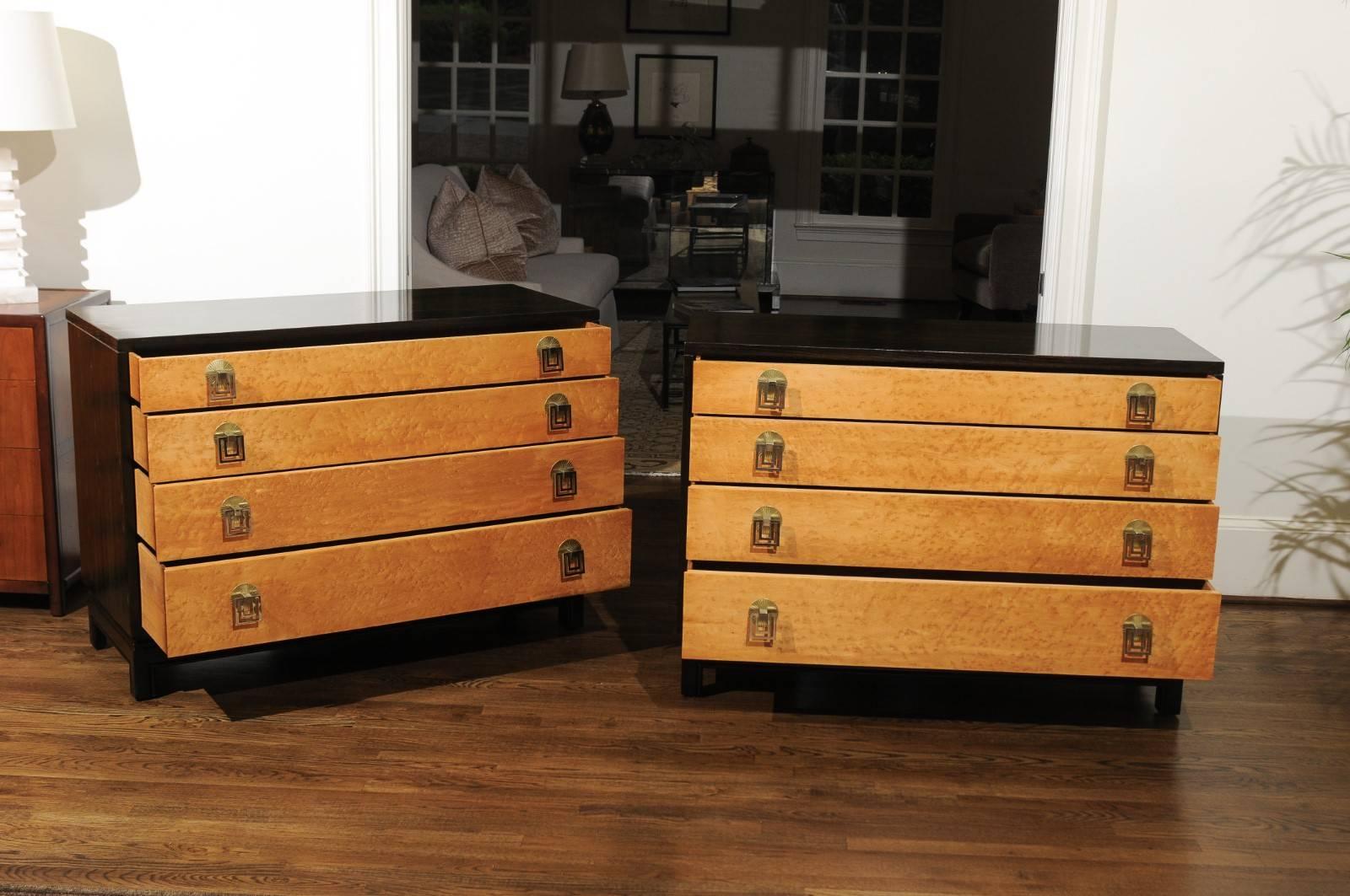 American Breathtaking Pair of Chests by Renzo Rutili in Cerused Oak and Bird's-Eye Maple For Sale