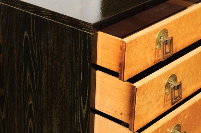 Breathtaking Pair of Chests by Renzo Rutili in Cerused Oak and Bird's-Eye Maple For Sale 1